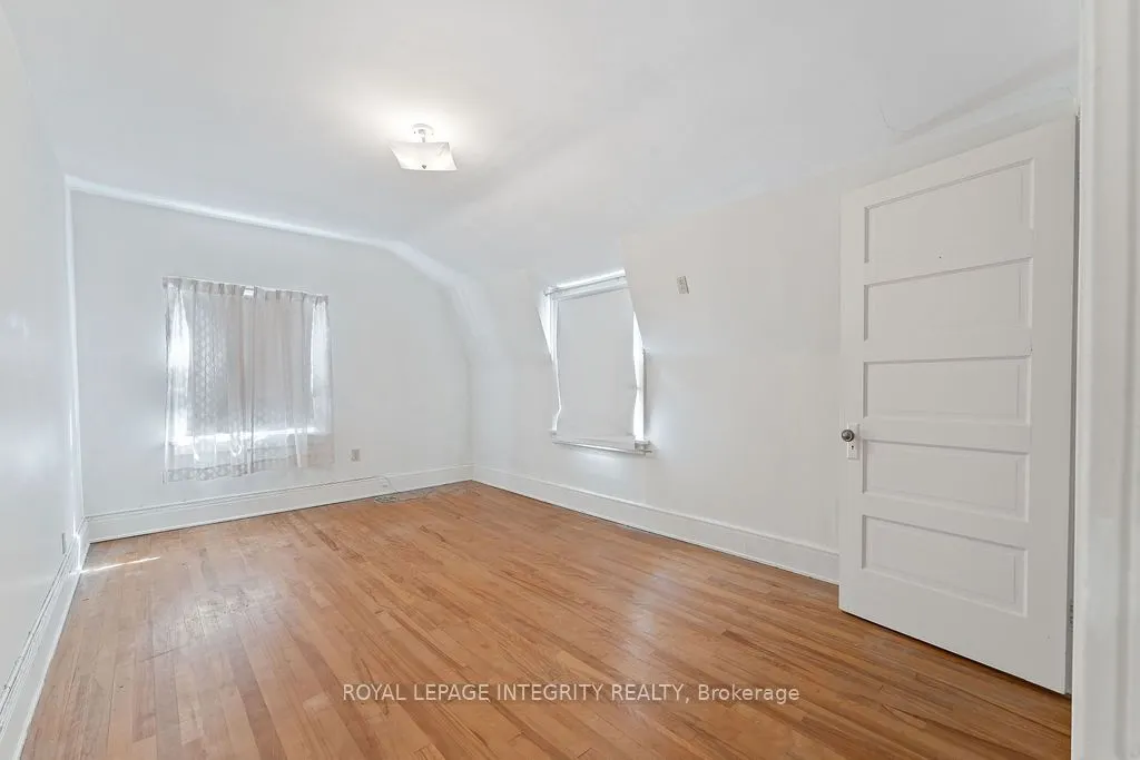 472 Edison Avenue