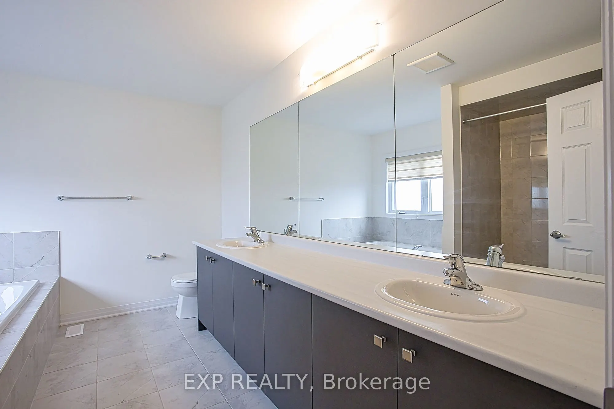 123 Port Crescent