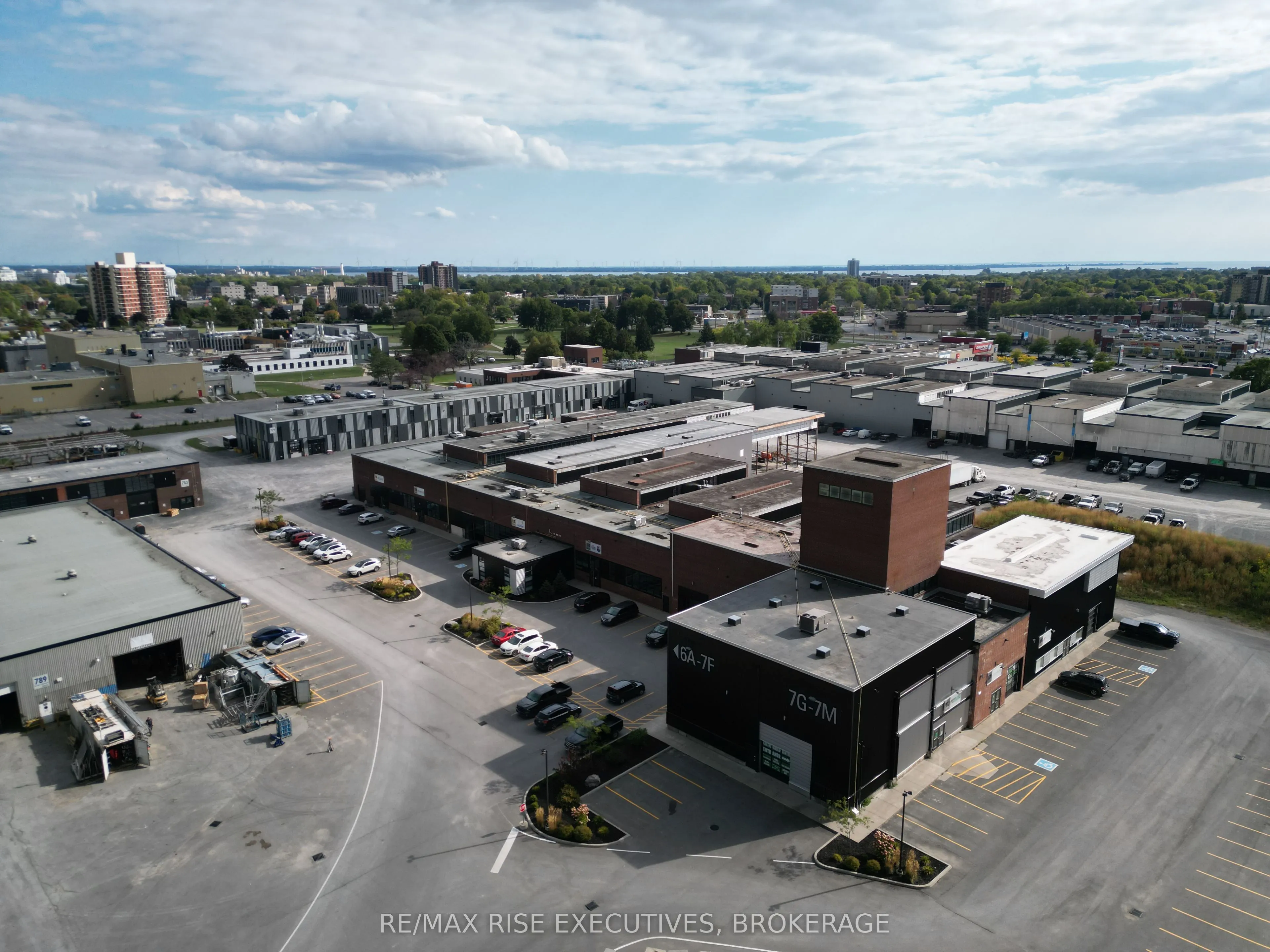 785 Sir John A MacDonald Boulevard, #7L & 7M