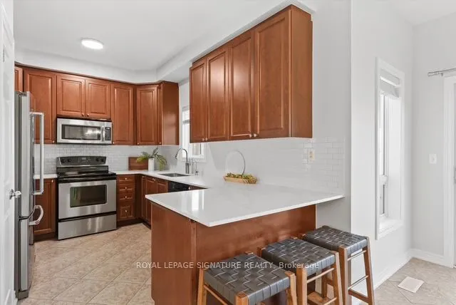 35 Fiddlehead Crescent