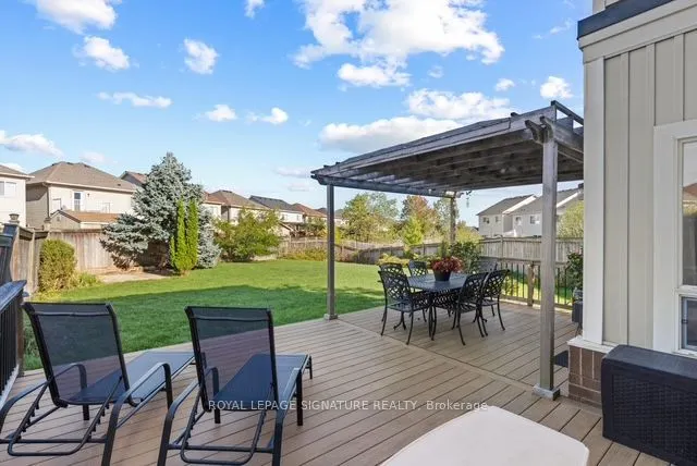 35 Fiddlehead Crescent