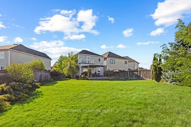 35 Fiddlehead Crescent