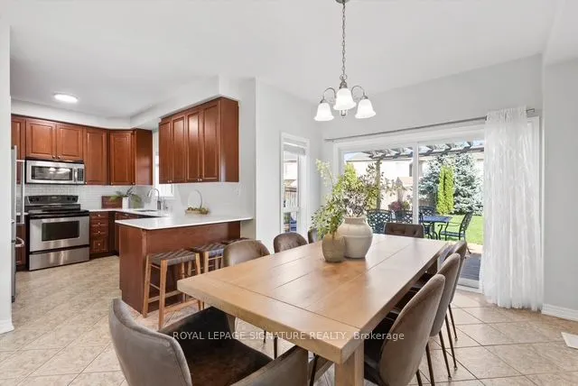 35 Fiddlehead Crescent