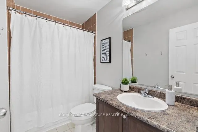 35 Fiddlehead Crescent