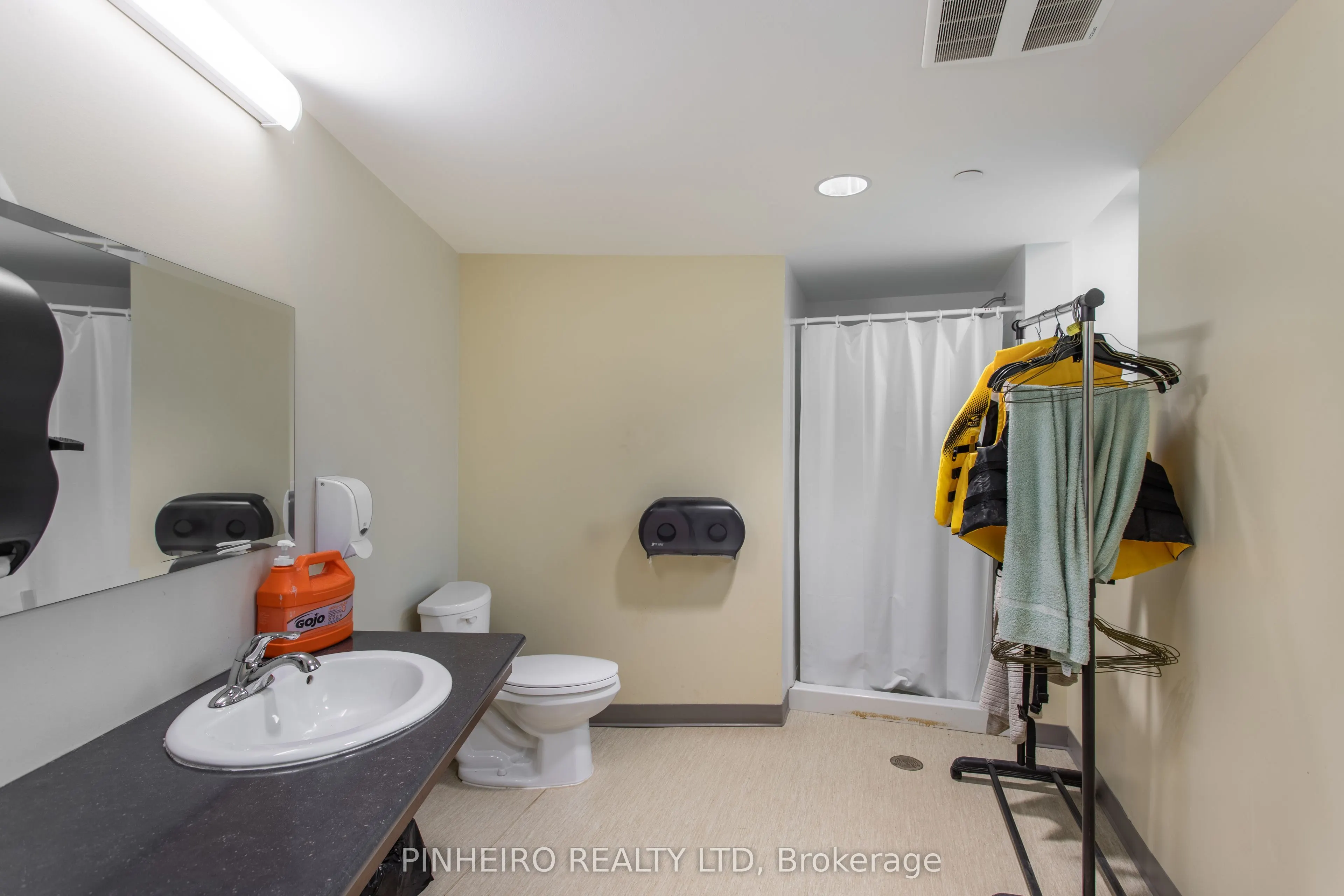 123 St George Street, #101