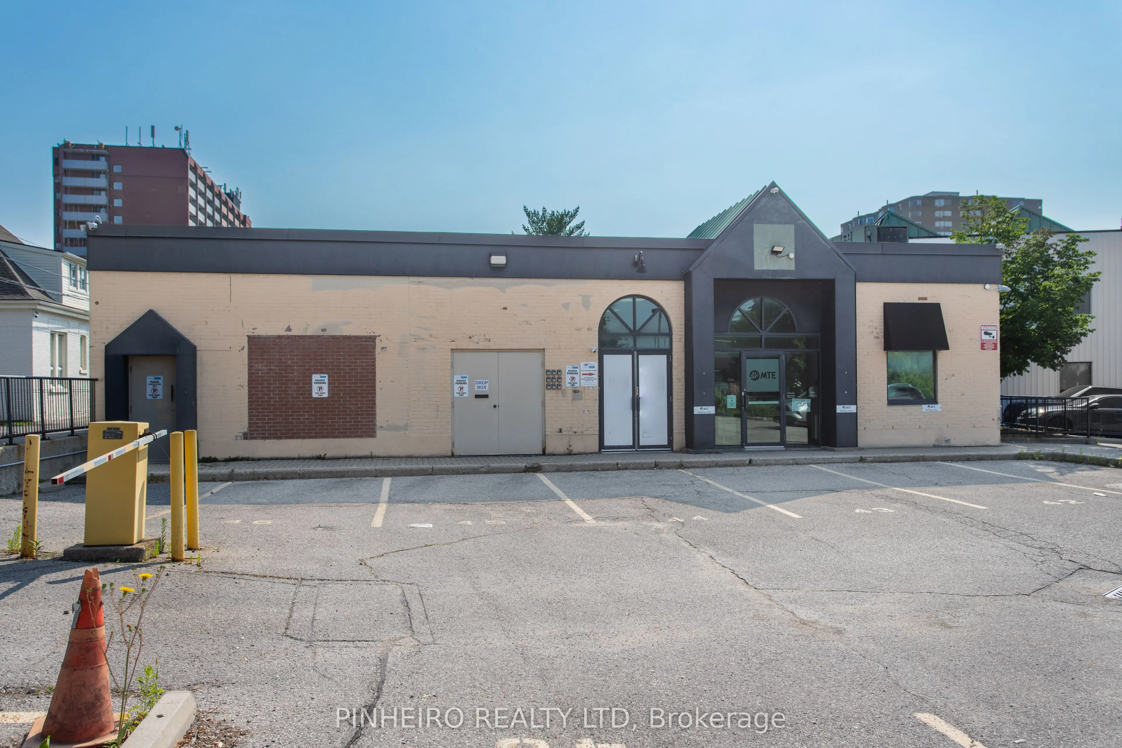 123 St George Street, #101