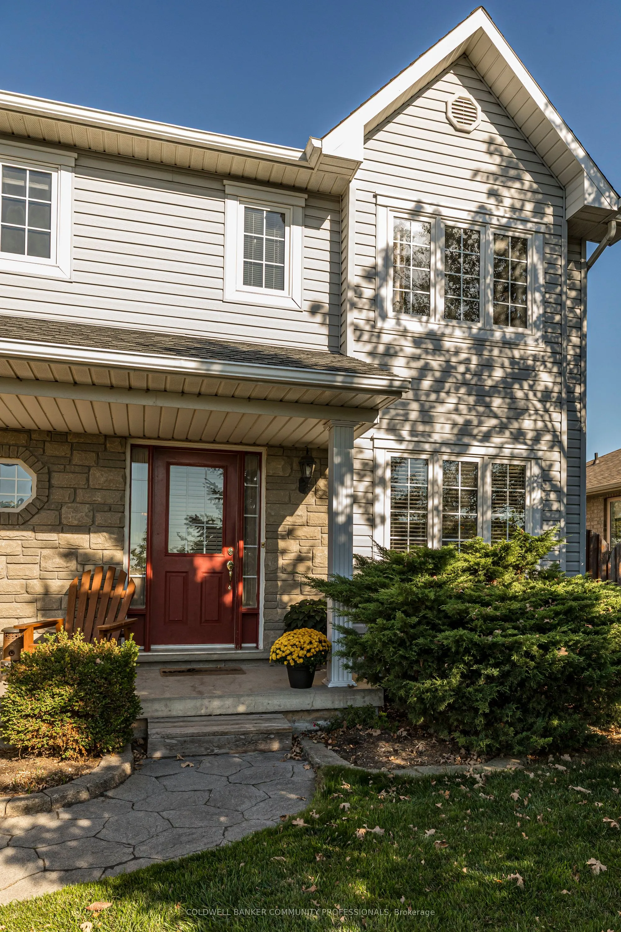 33 Oak Crescent