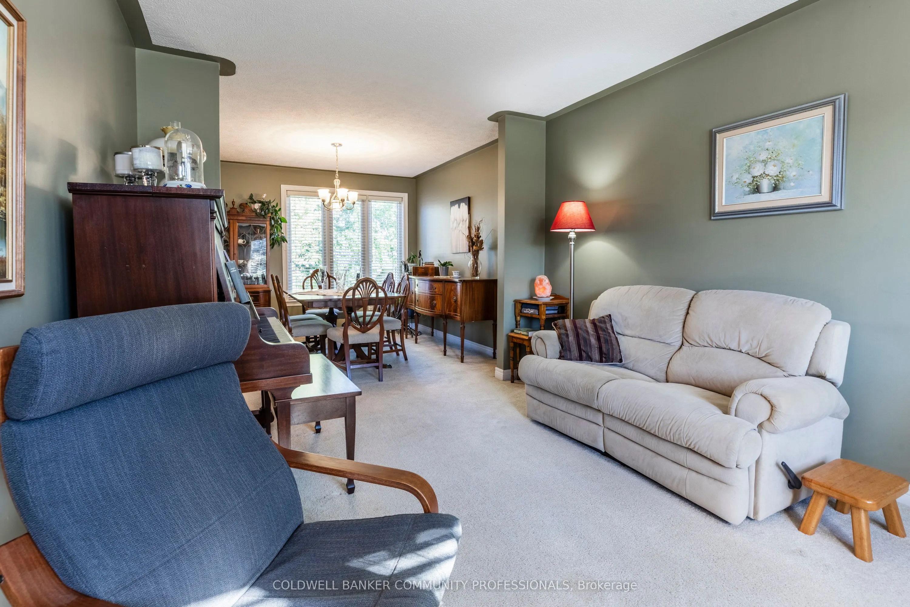 33 Oak Crescent