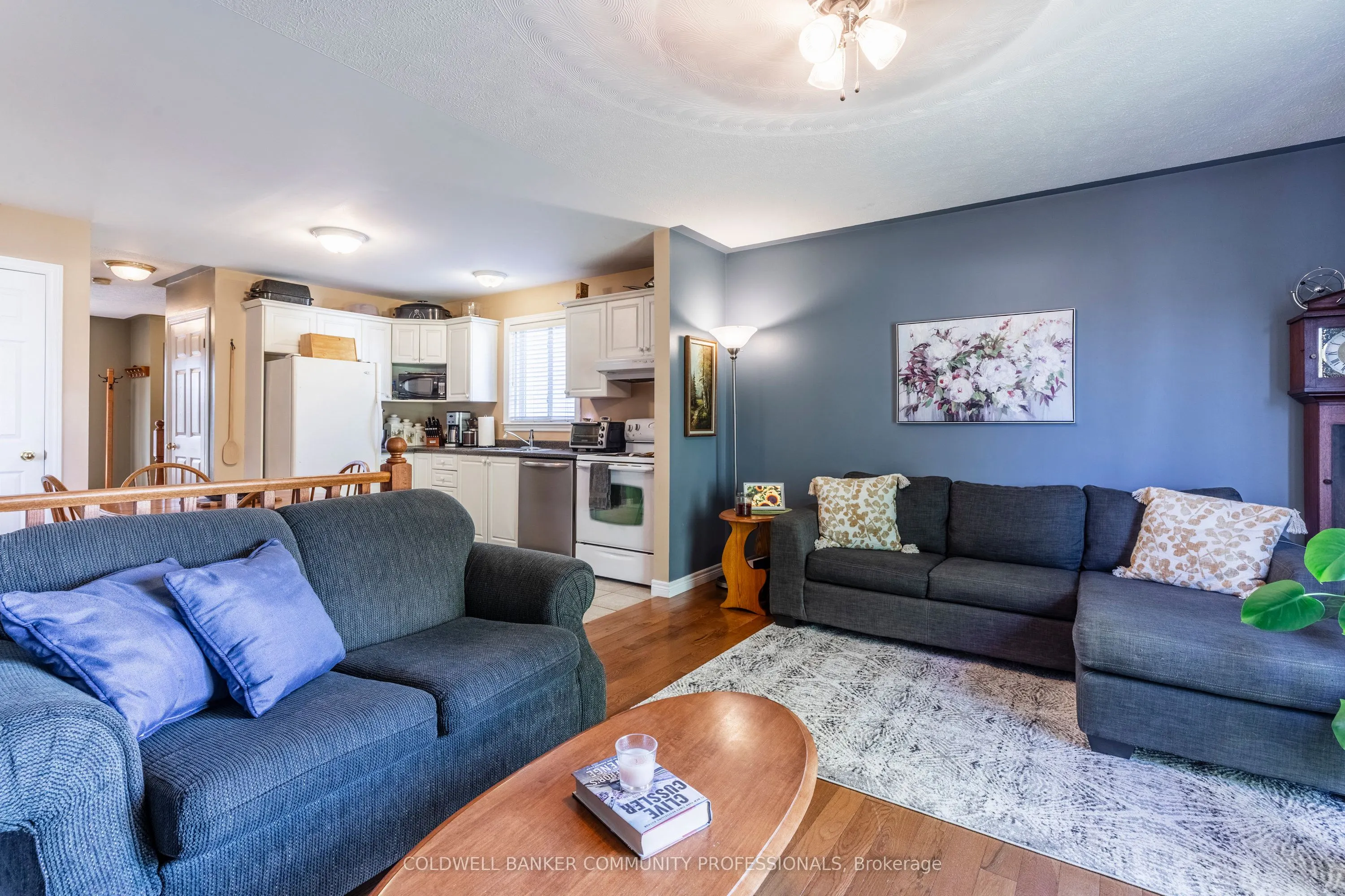 33 Oak Crescent