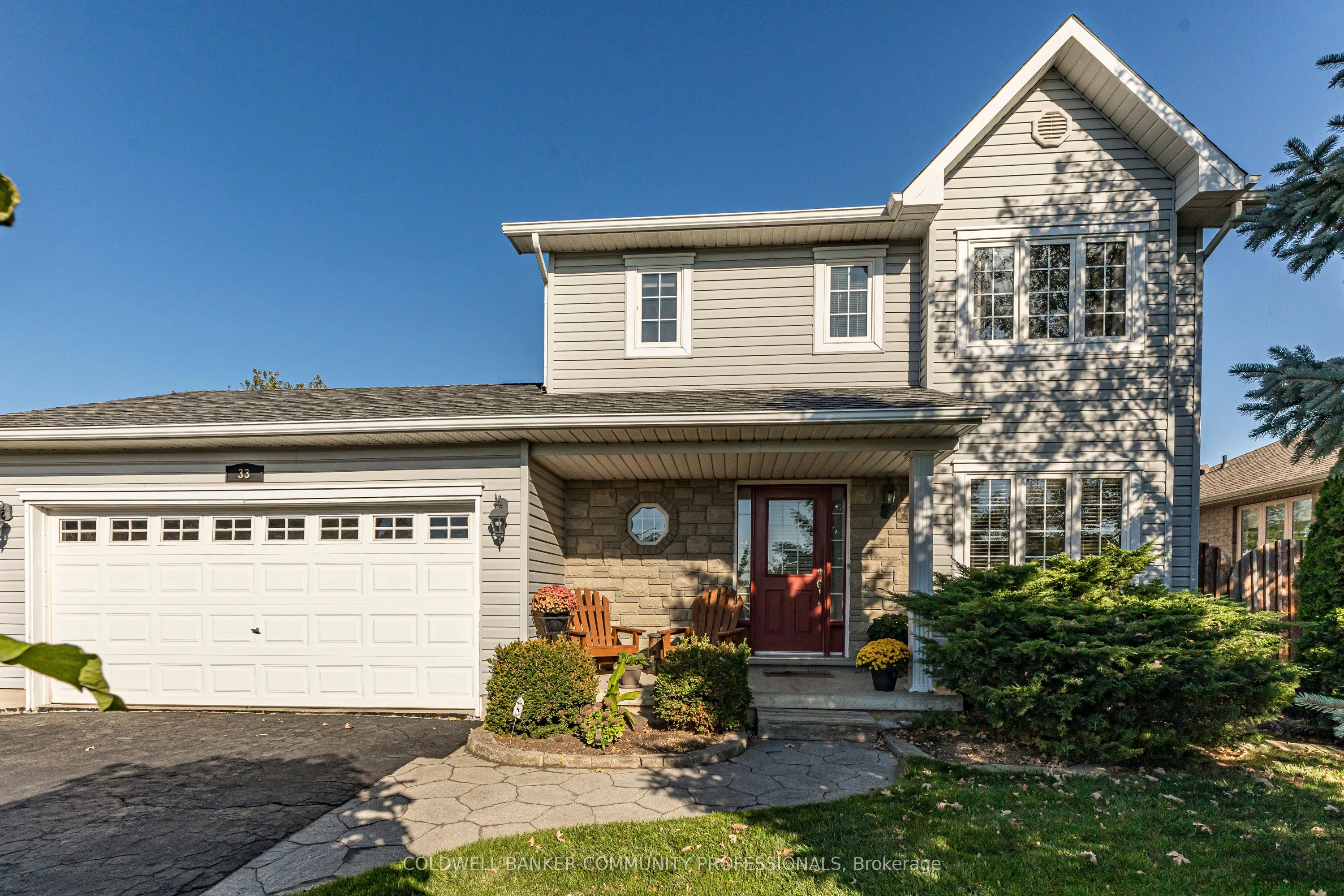 33 Oak Crescent