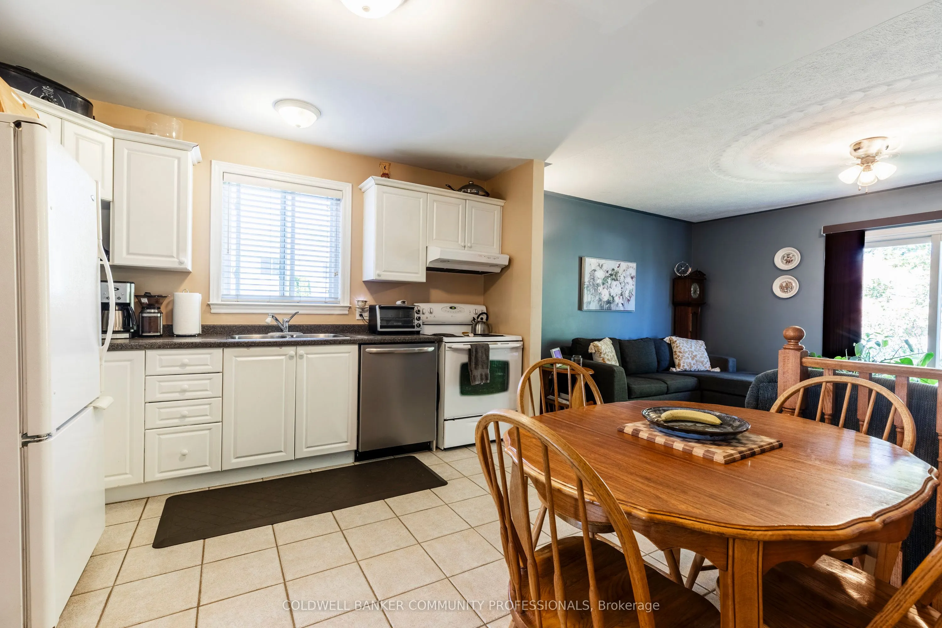 33 Oak Crescent