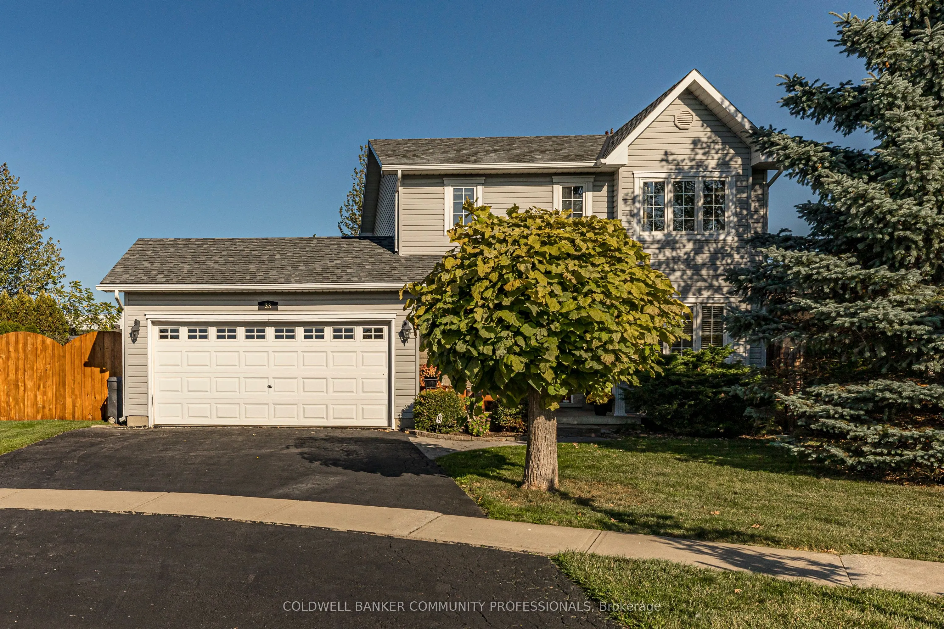 33 Oak Crescent