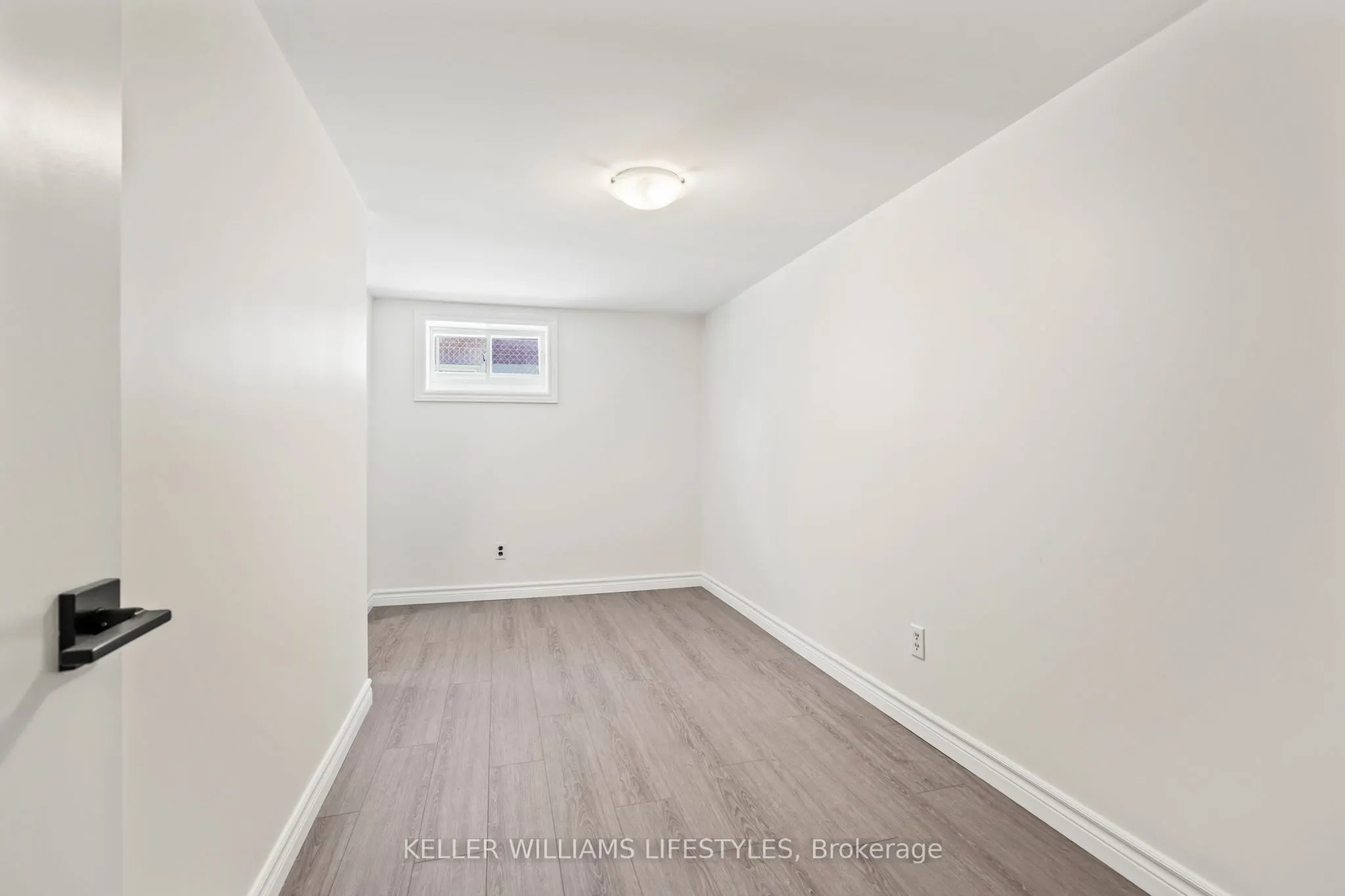 1842 Dumont Street