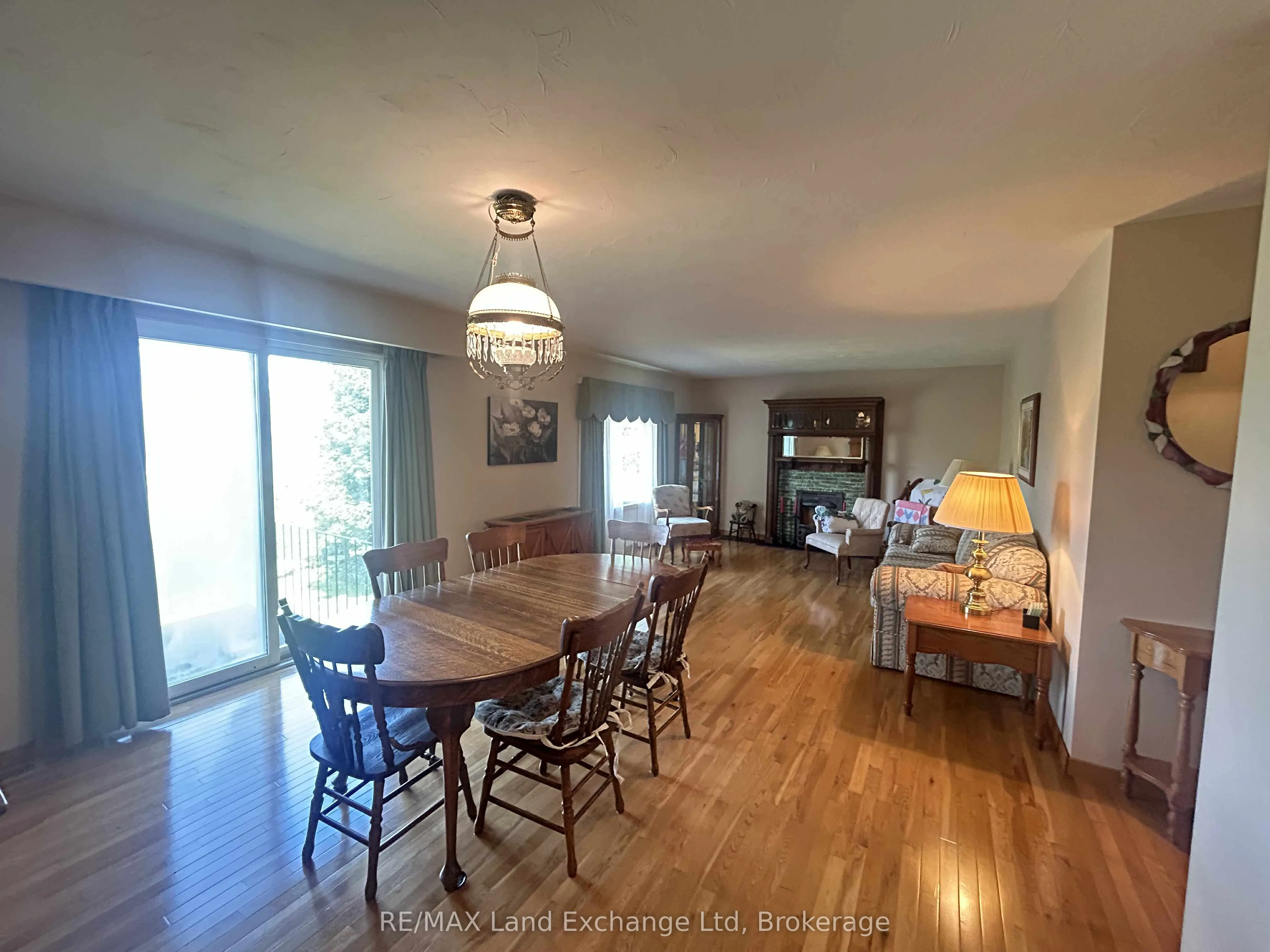 38 Hillcrest Street W
