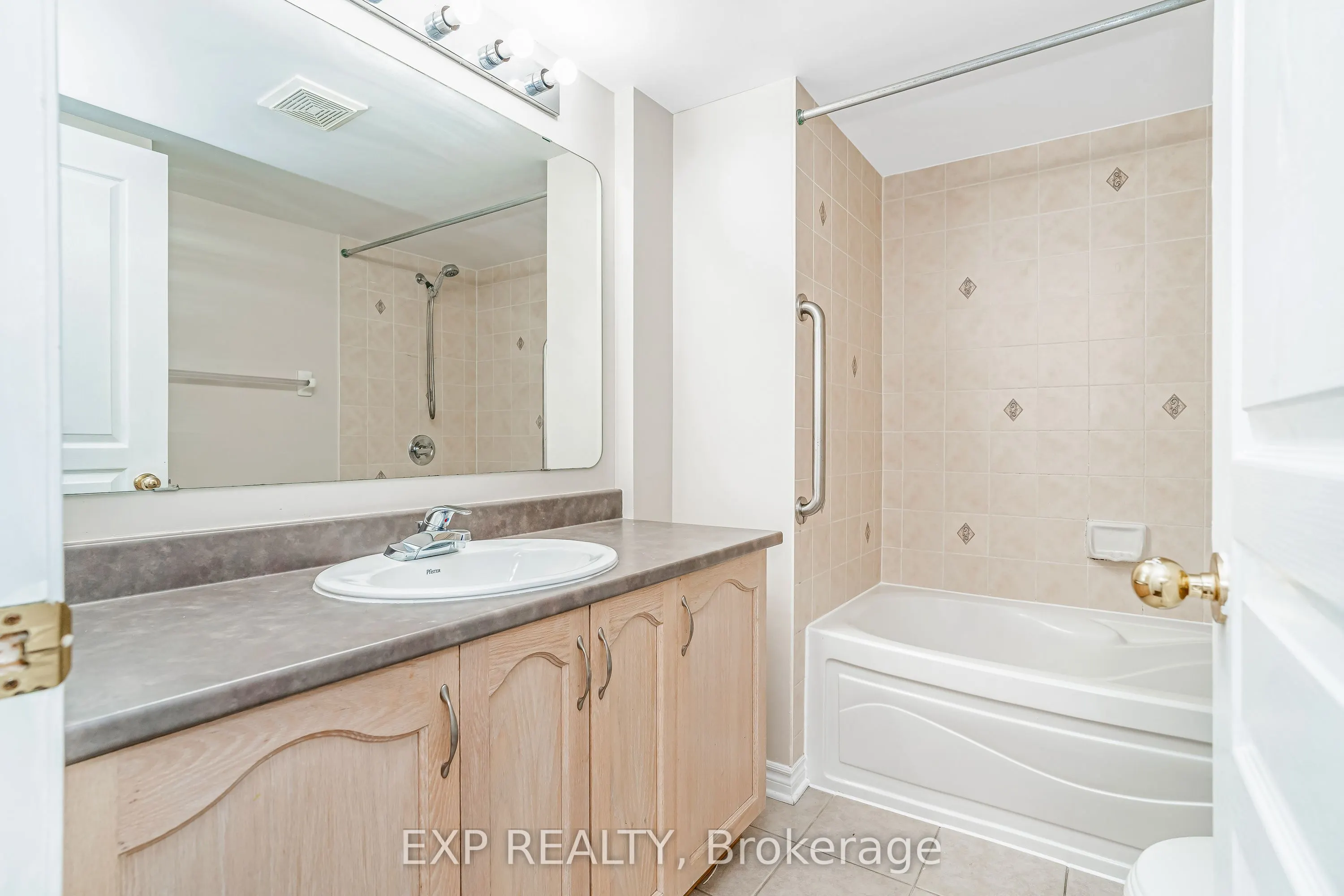 20 Edenvale Drive, #5