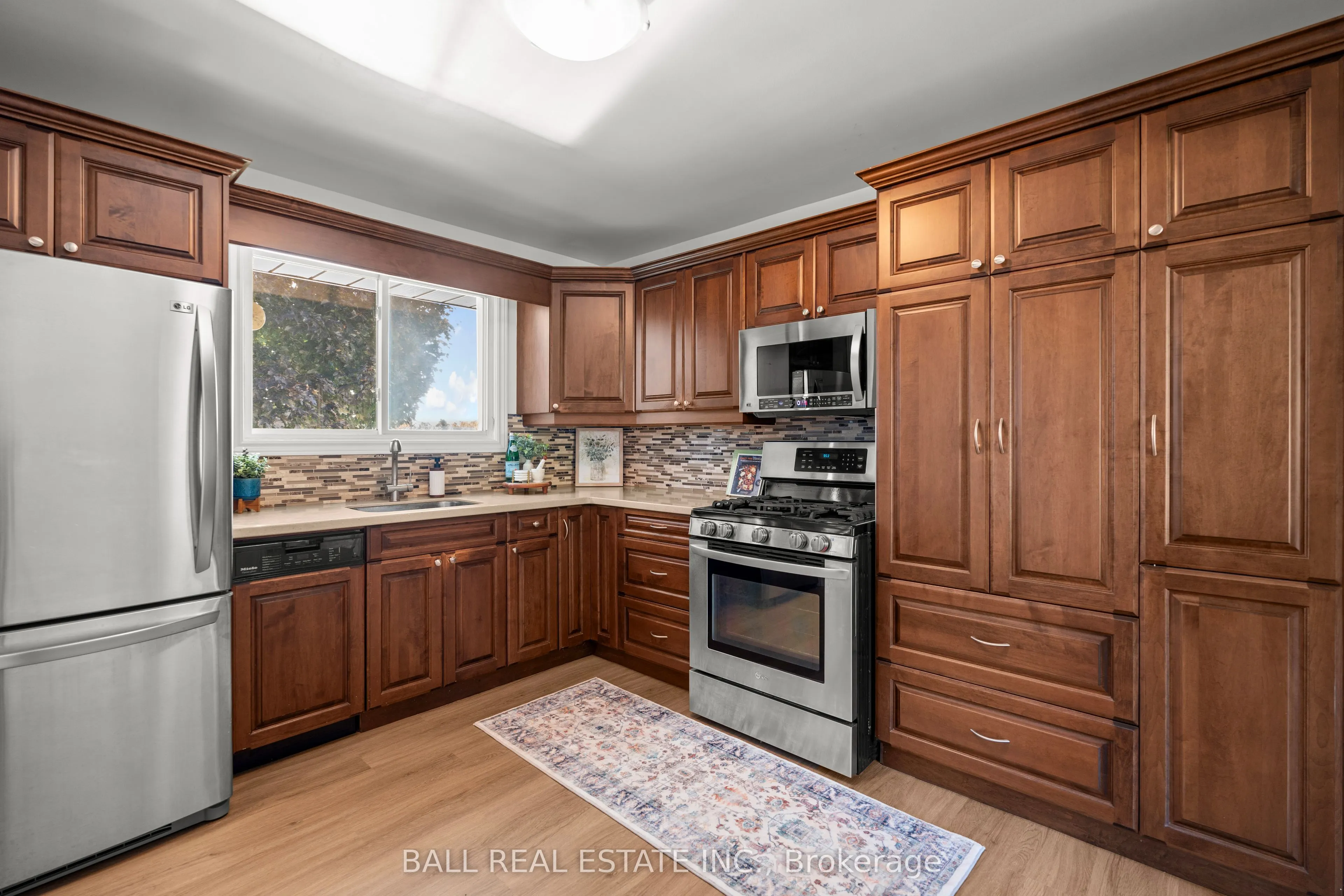 1193 Edmison Drive
