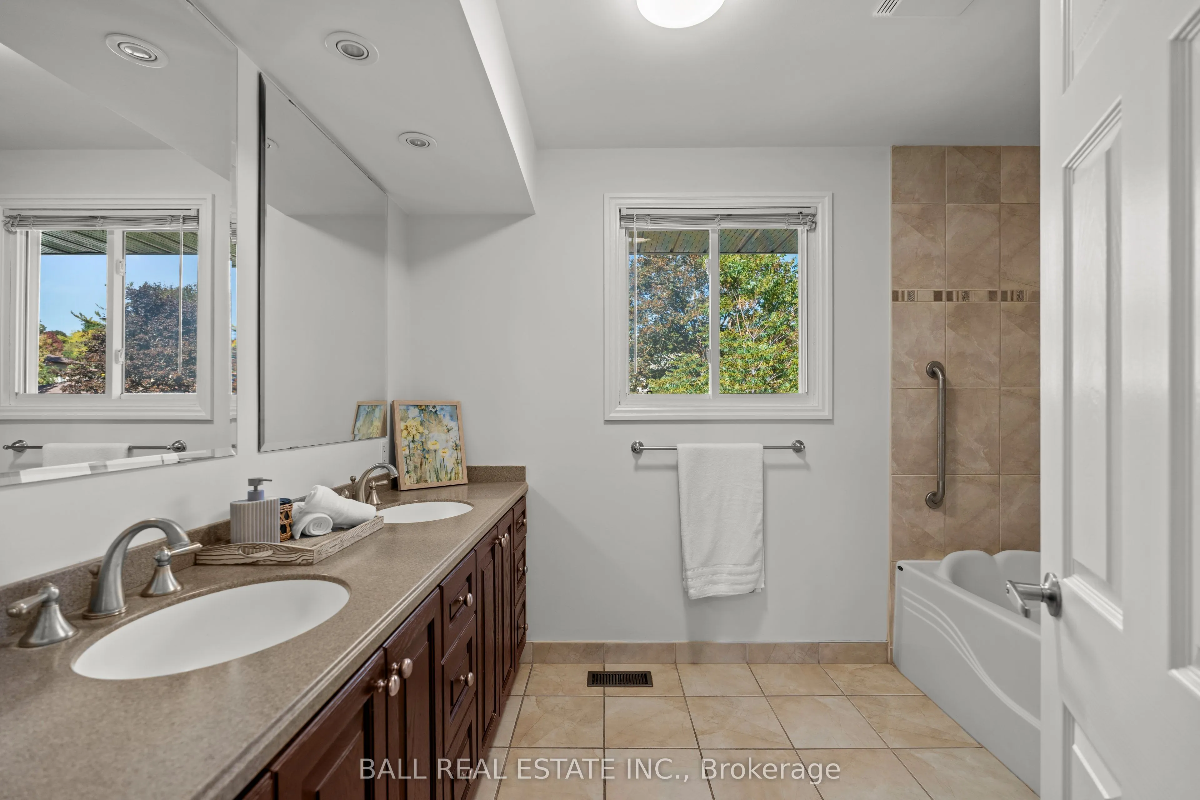 1193 Edmison Drive