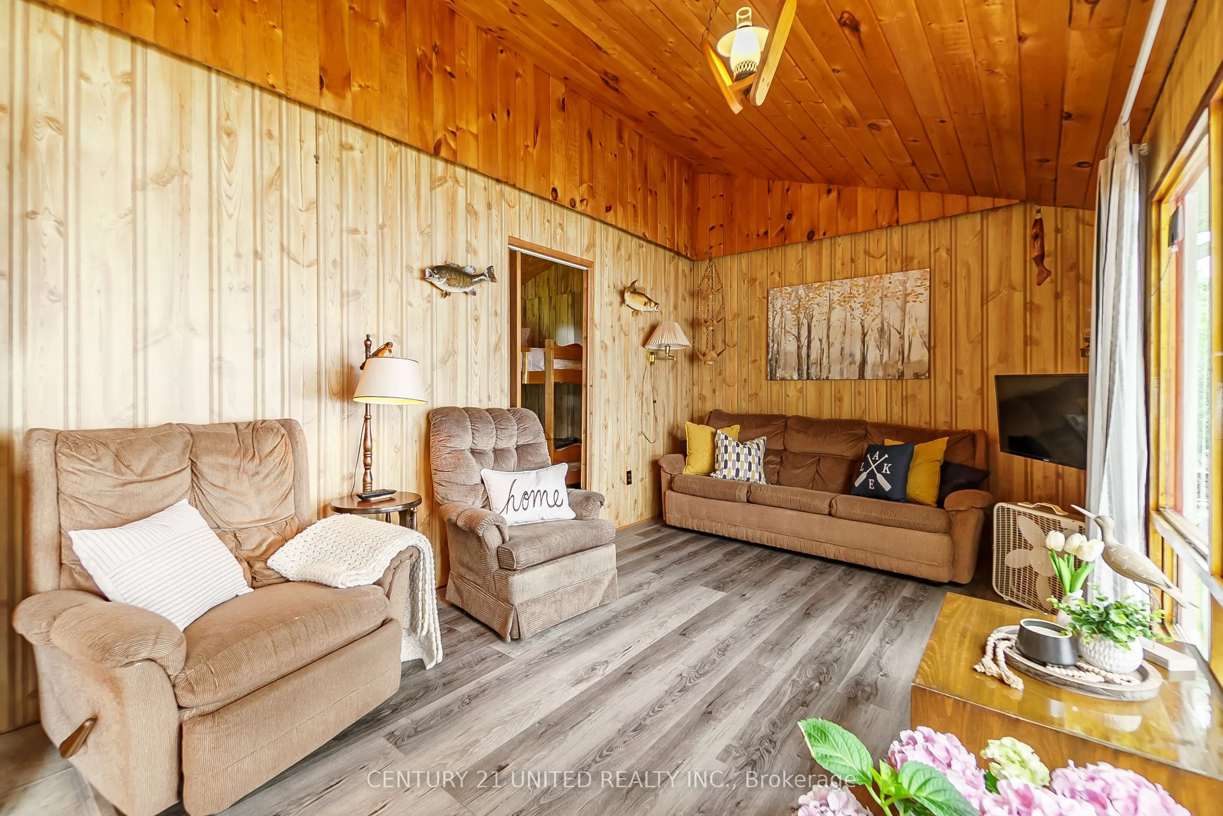 37 Lakeshore Road