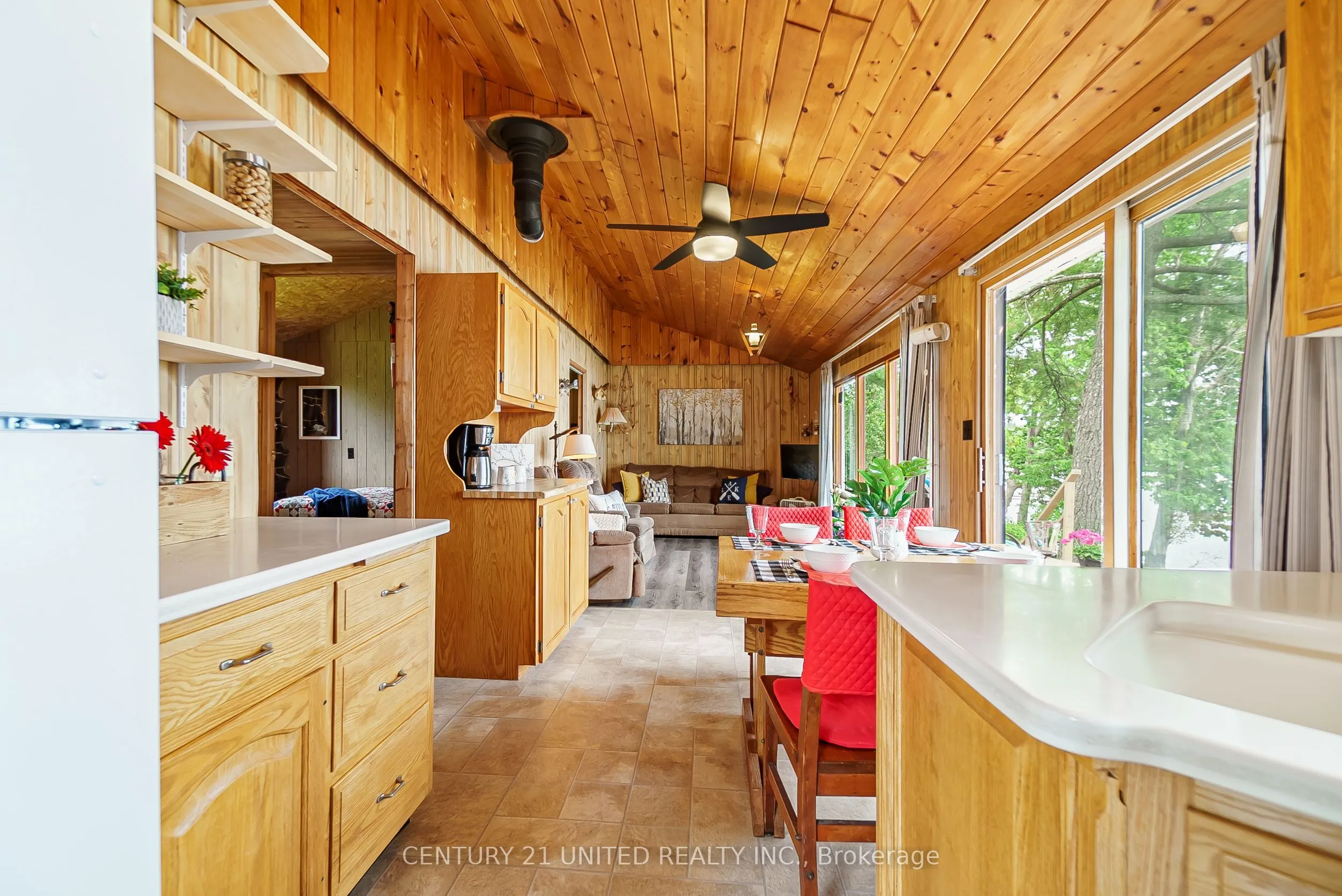 37 Lakeshore Road