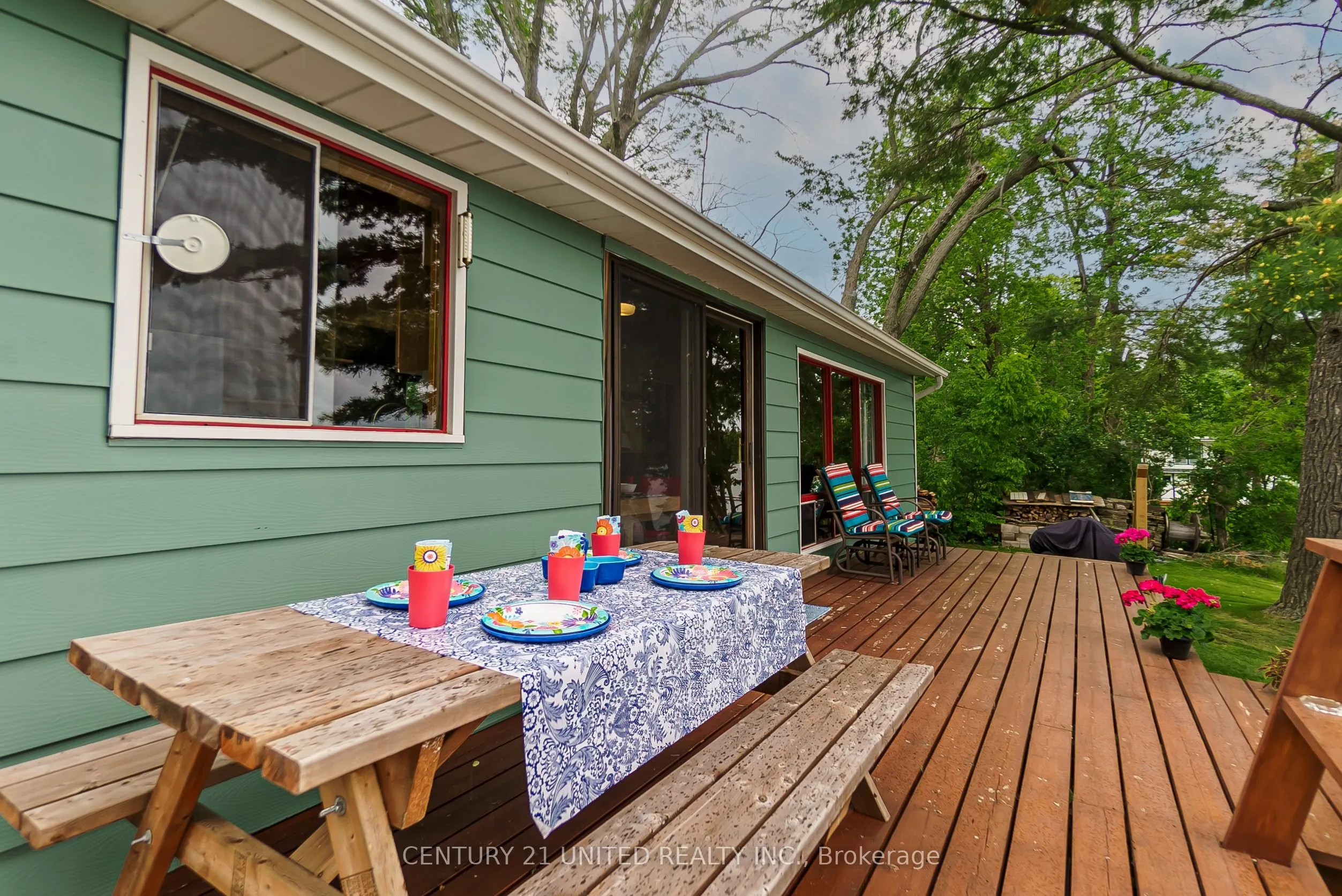 37 Lakeshore Road