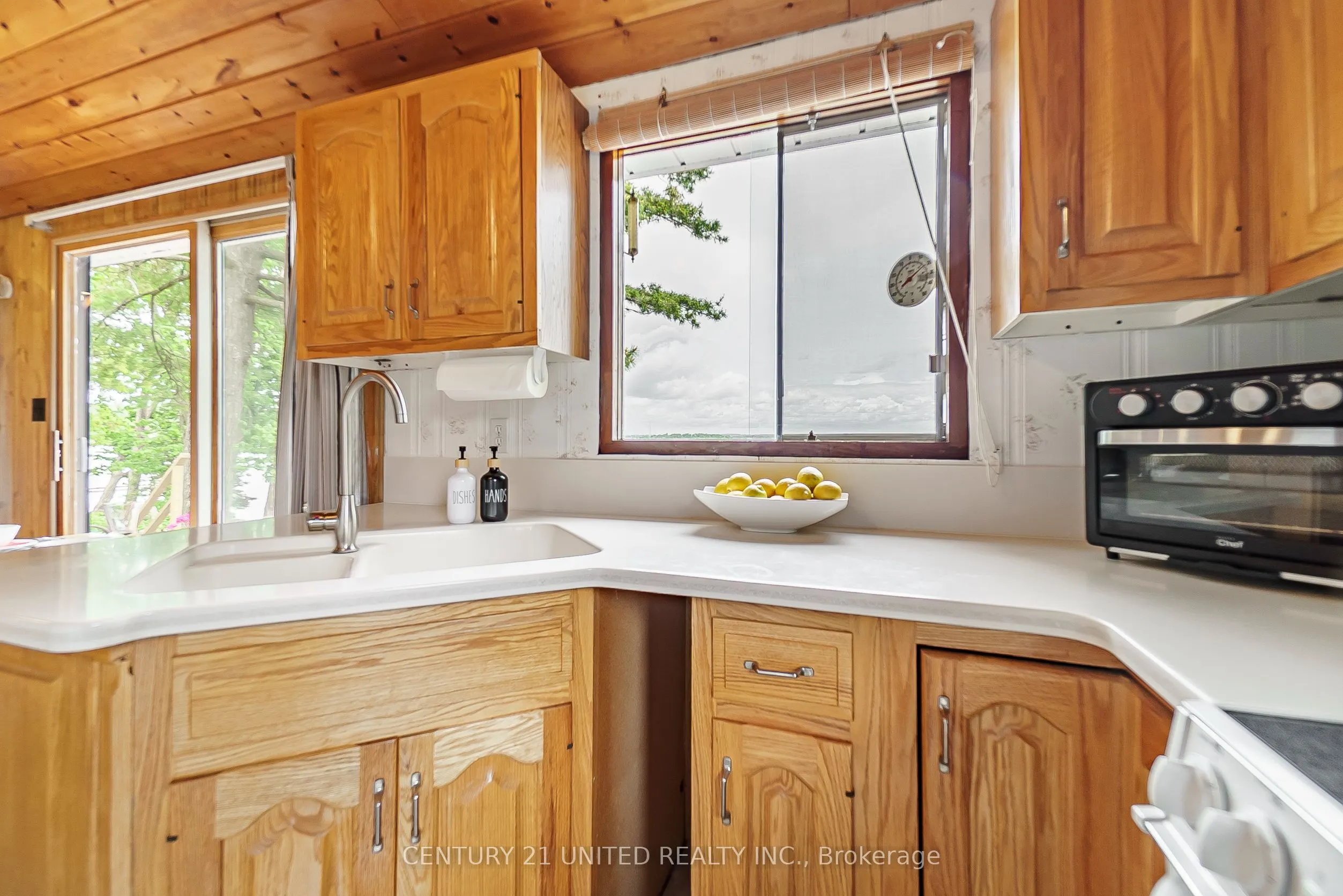 37 Lakeshore Road