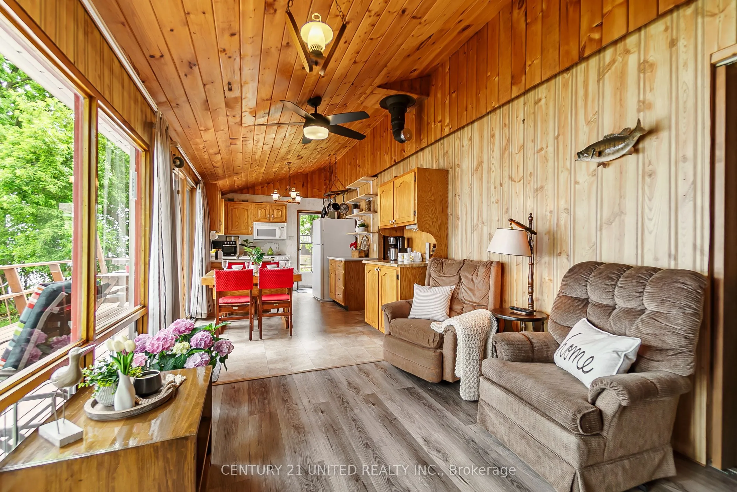 37 Lakeshore Road