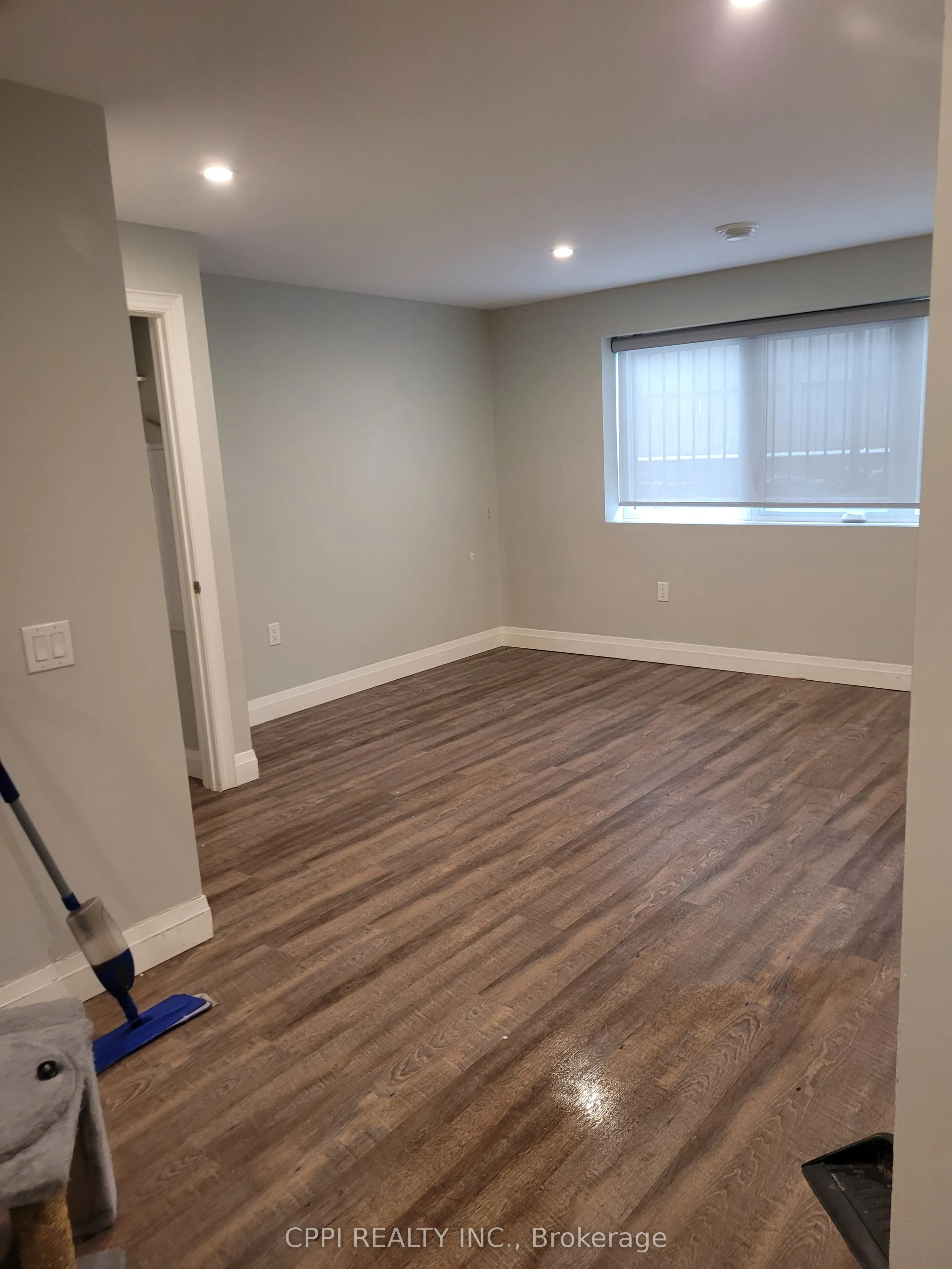 67 Minto Street, #102