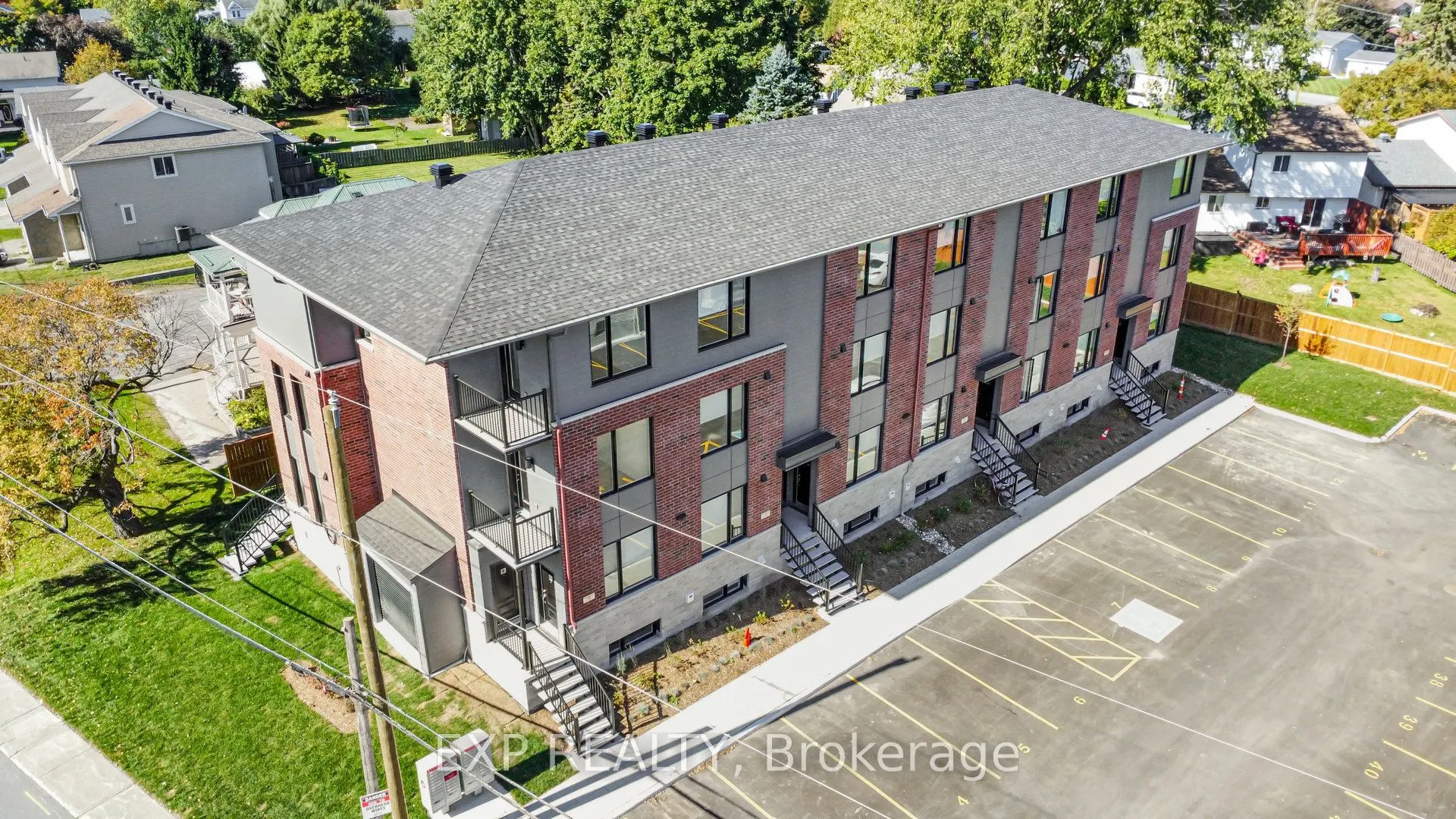 251 Castor Street, #2