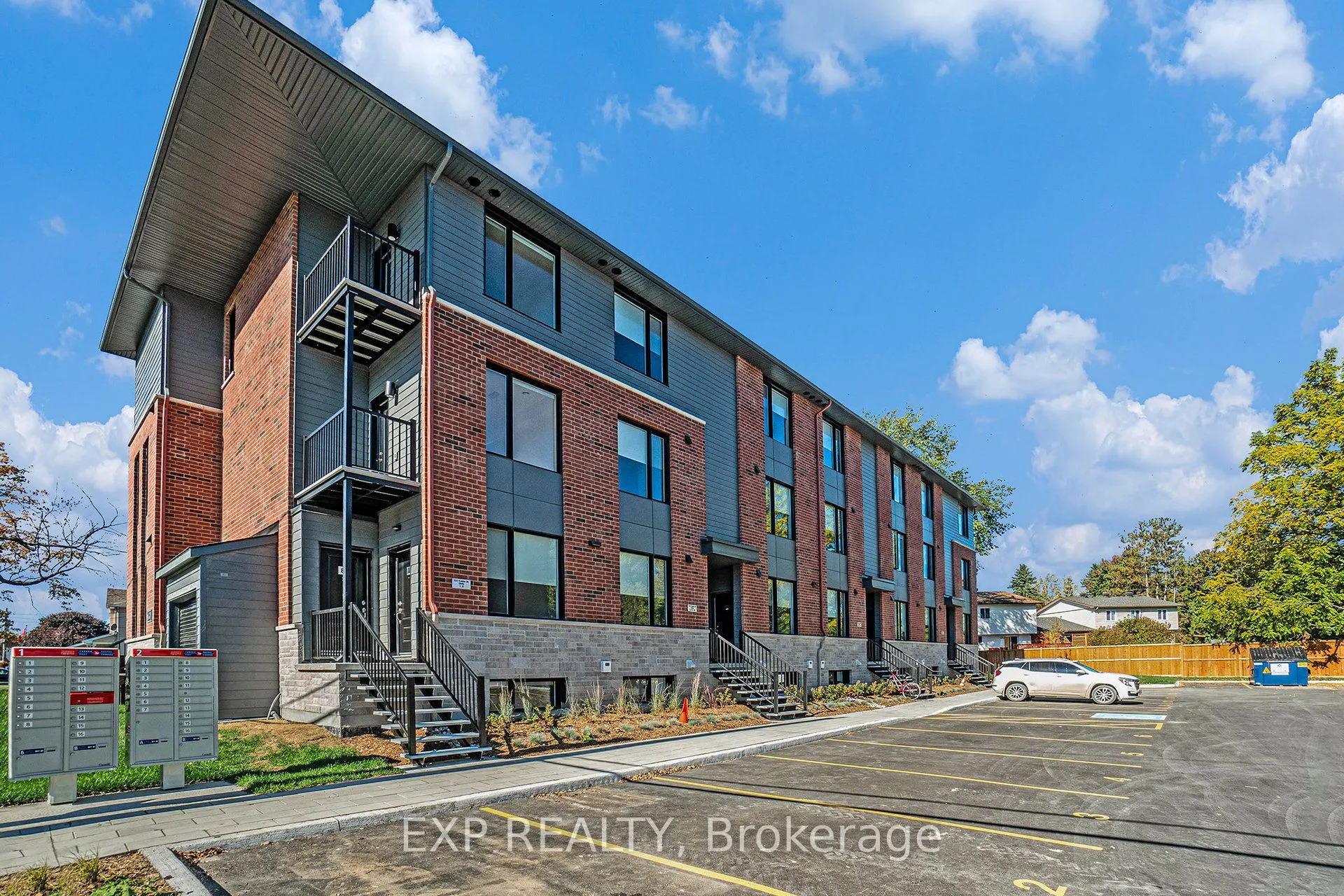 251 Castor Street, #2