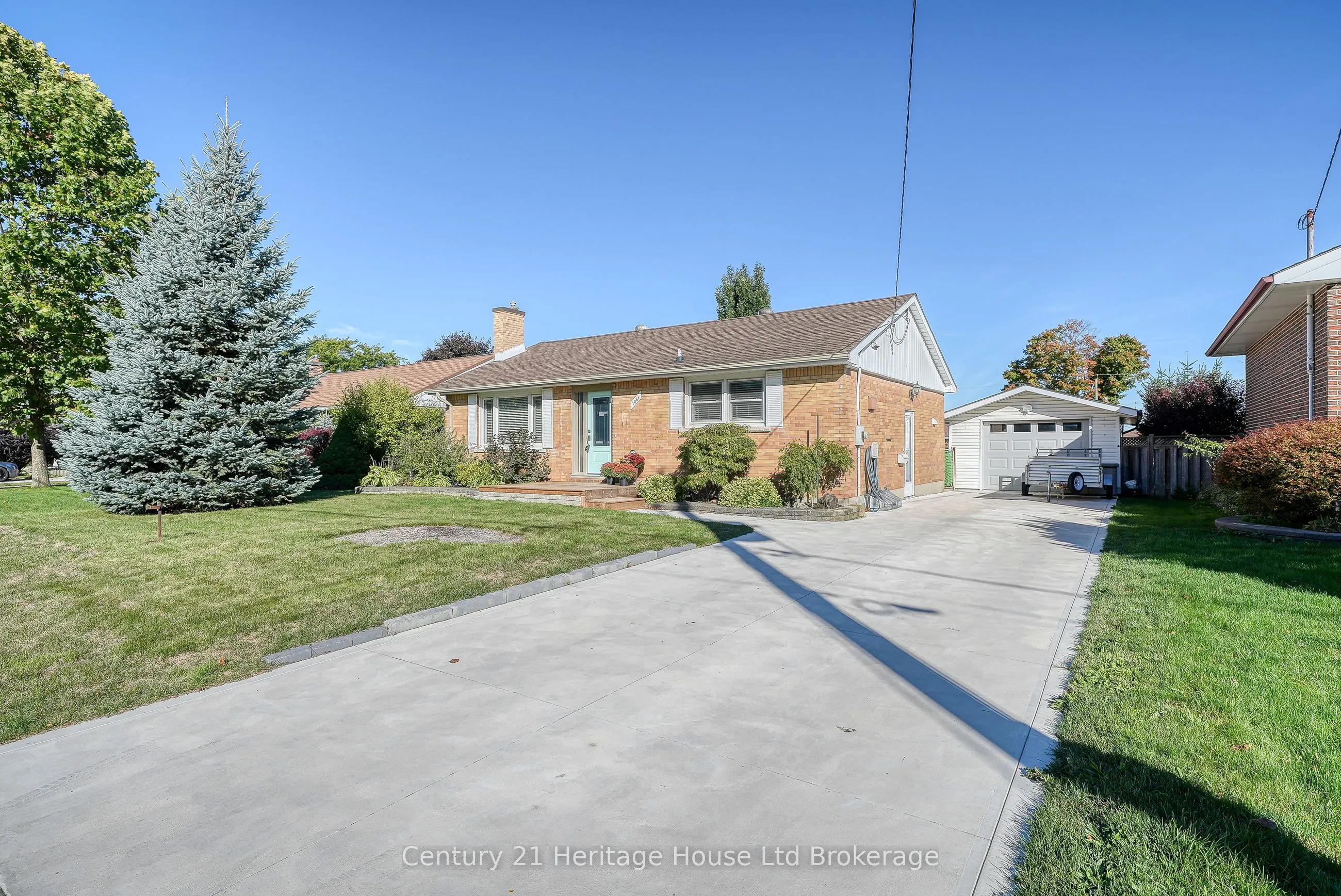 1061 Elora Road
