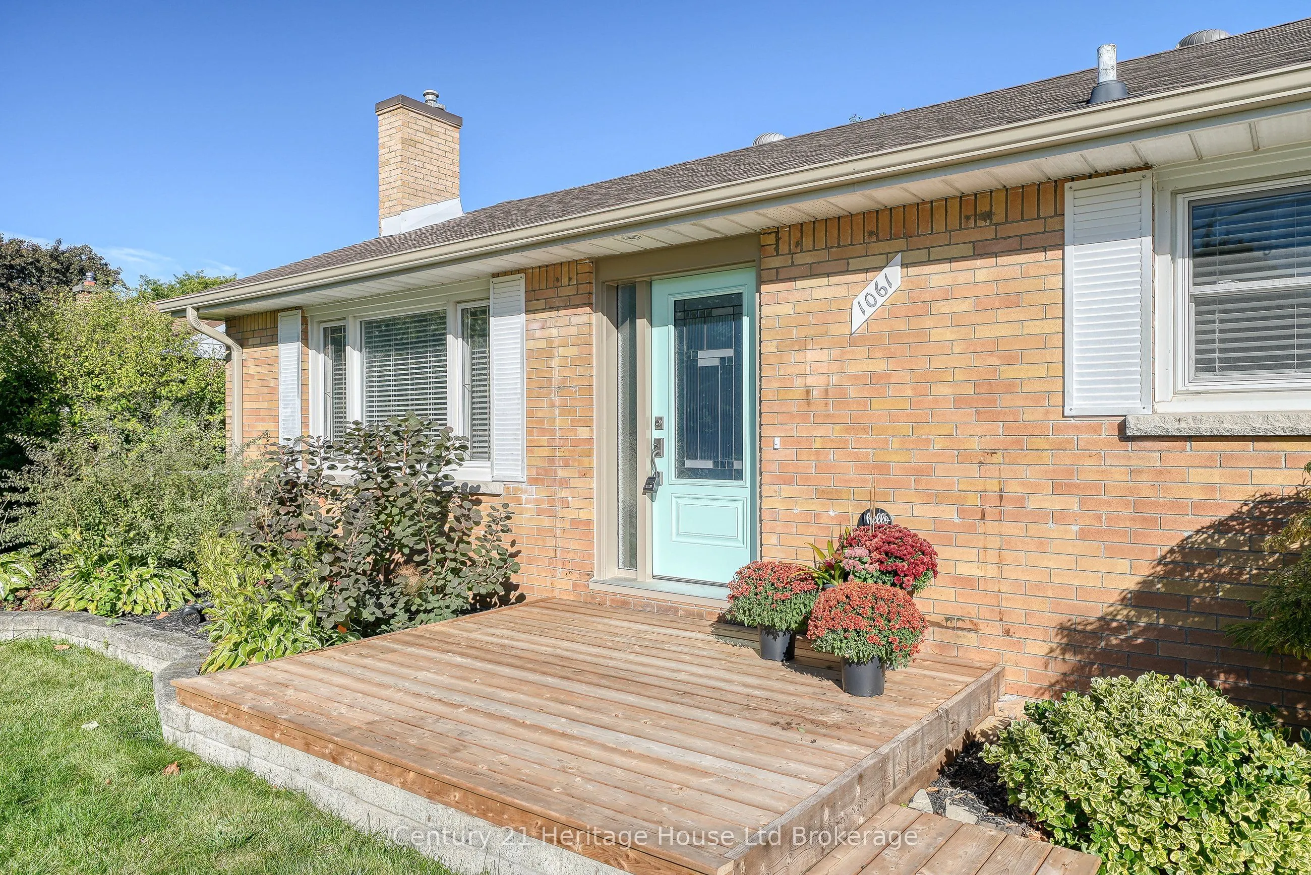 1061 Elora Road