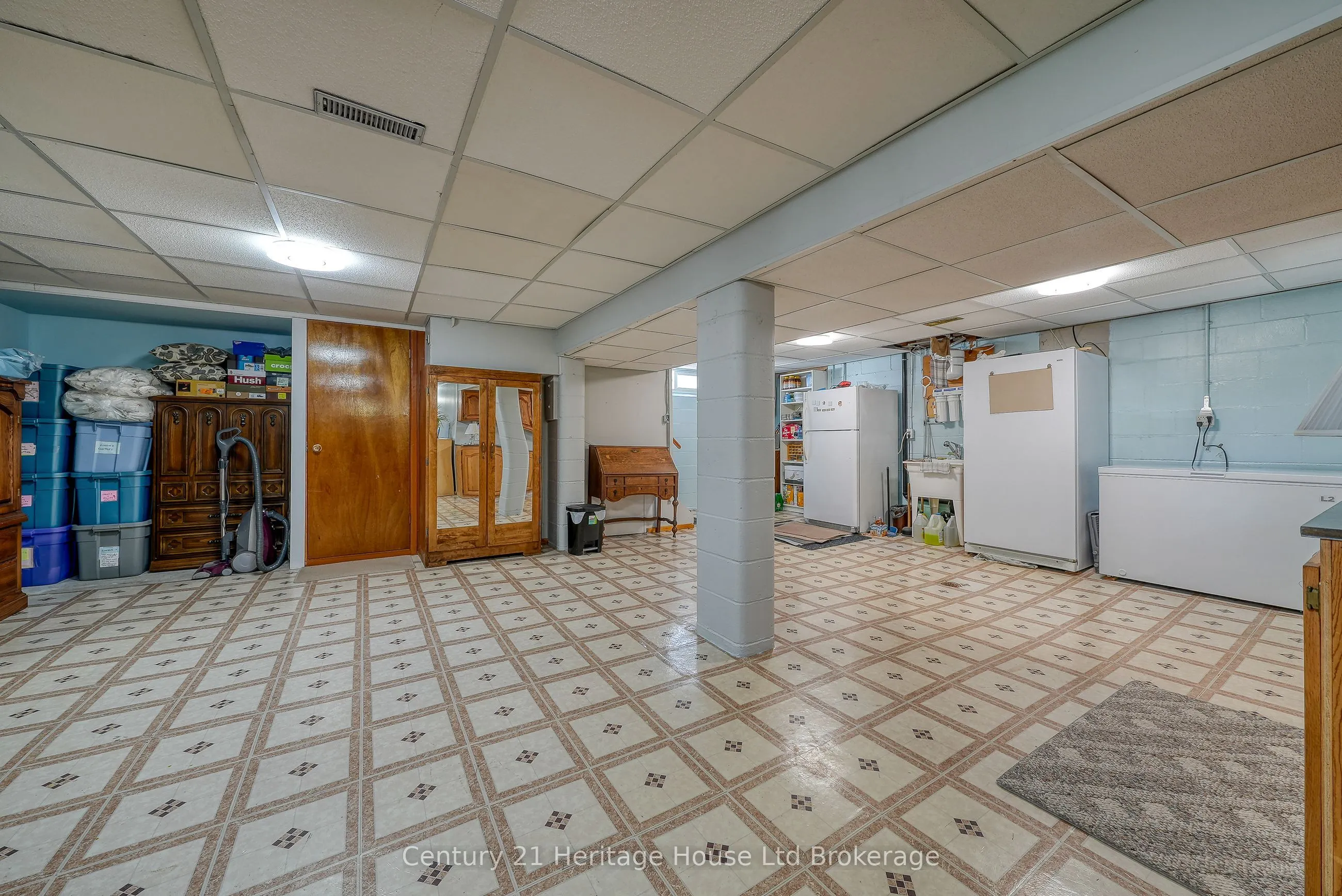 1061 Elora Road