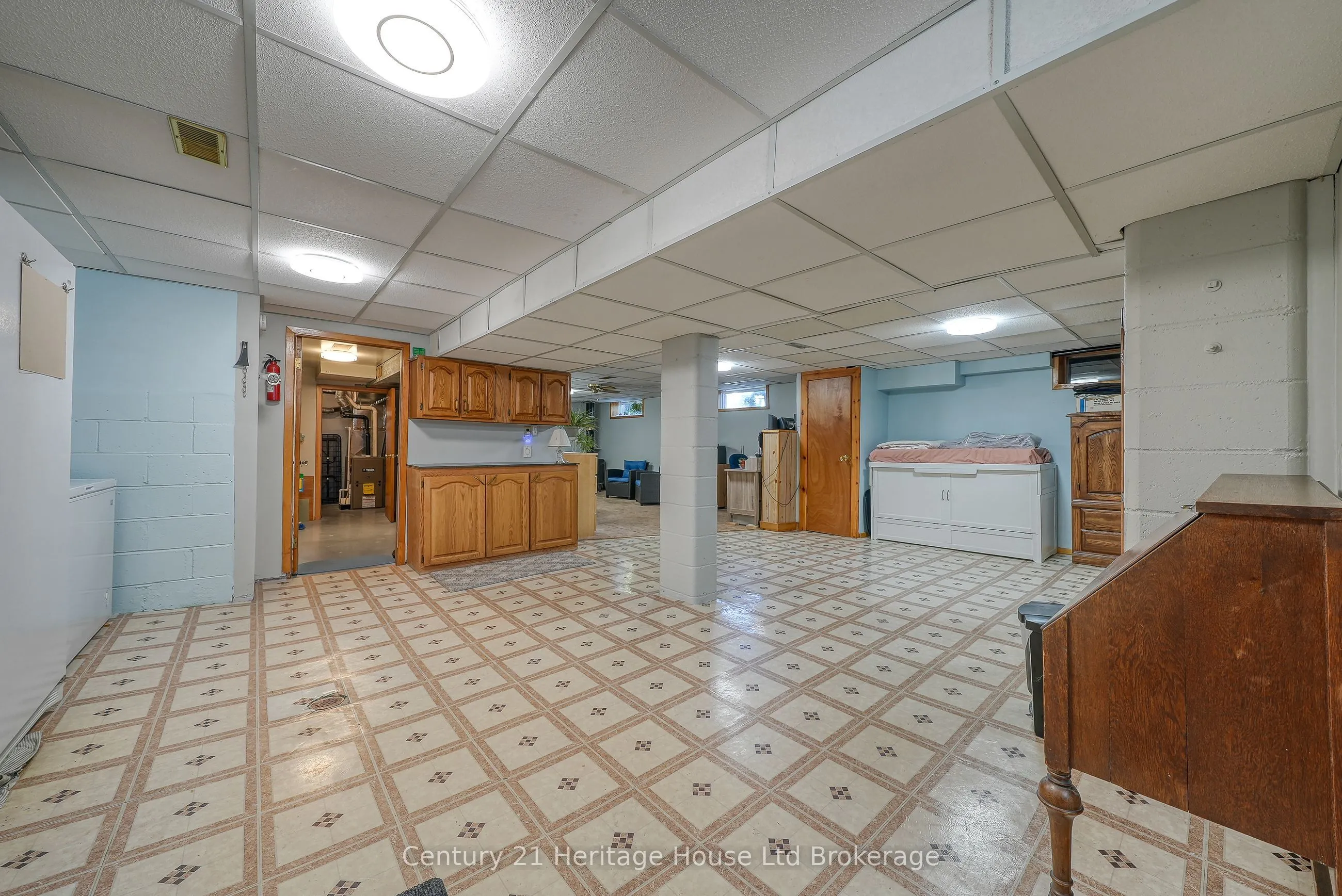 1061 Elora Road