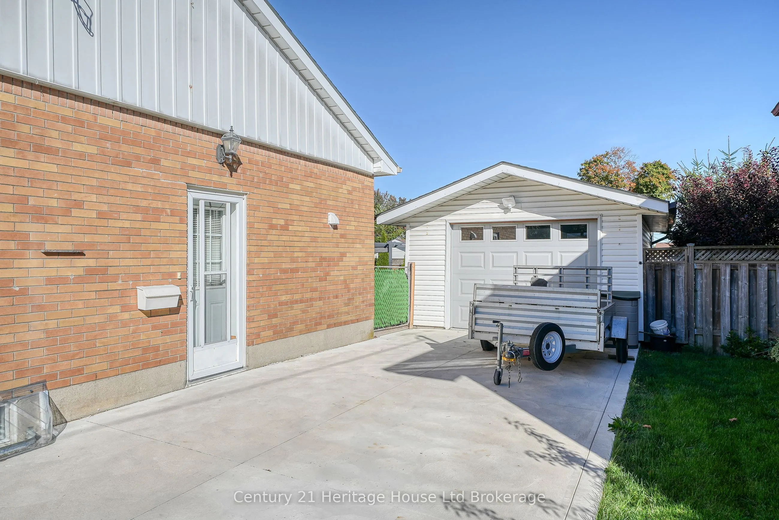 1061 Elora Road