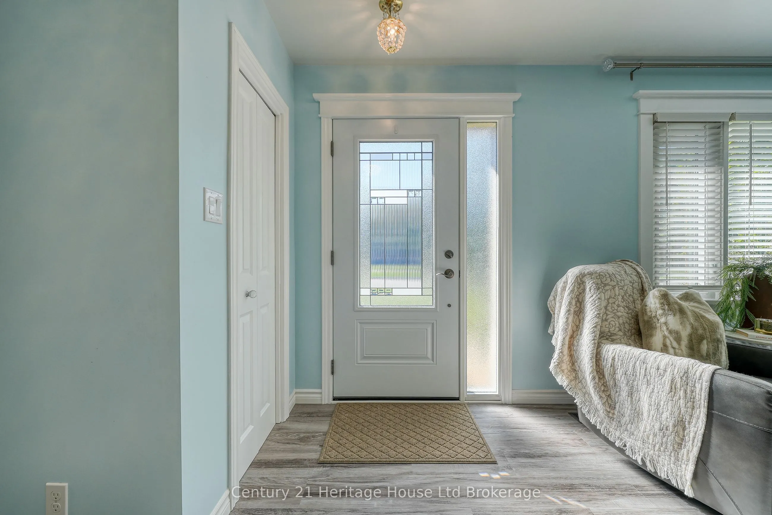 1061 Elora Road