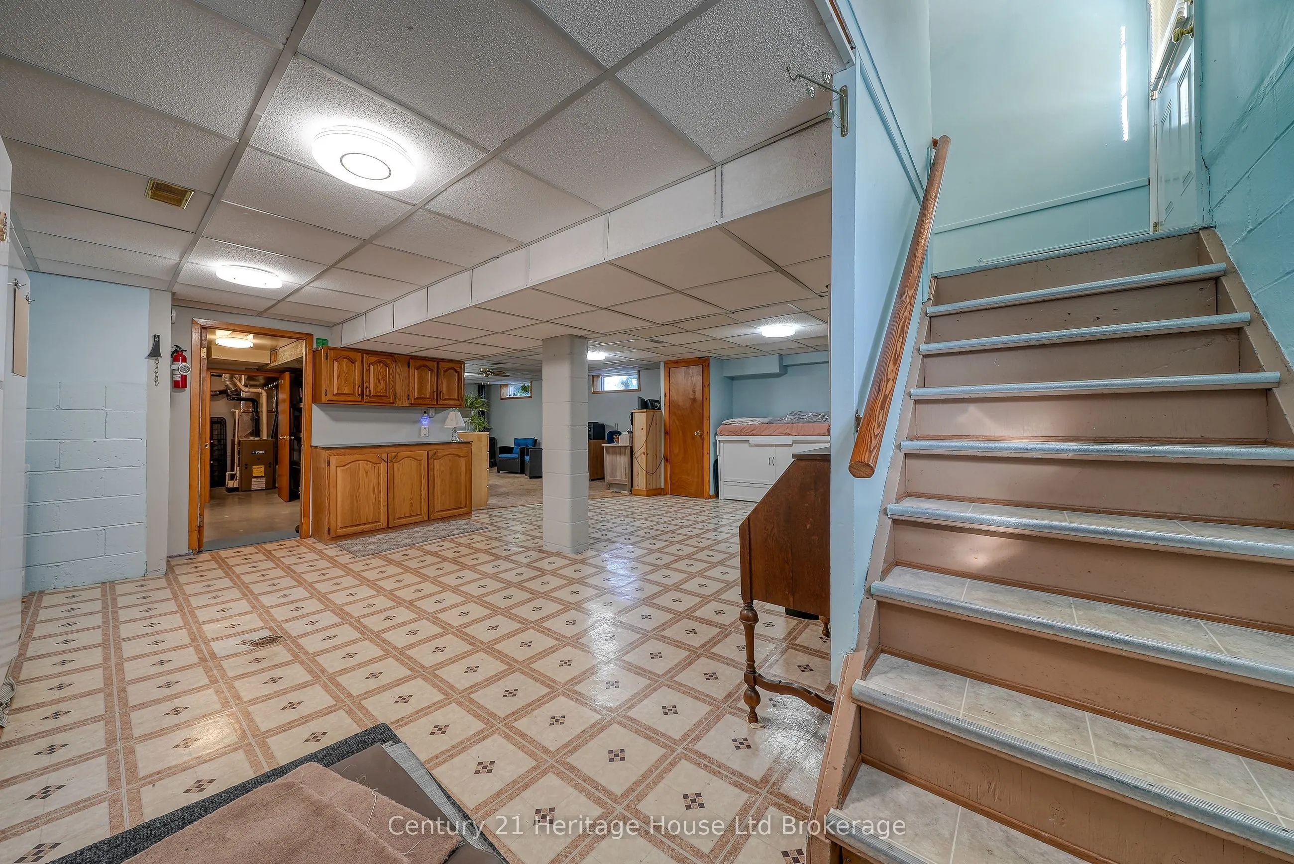 1061 Elora Road