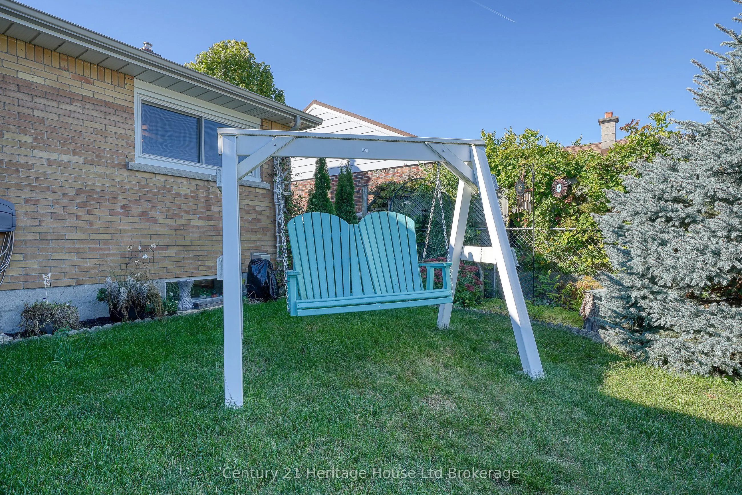 1061 Elora Road