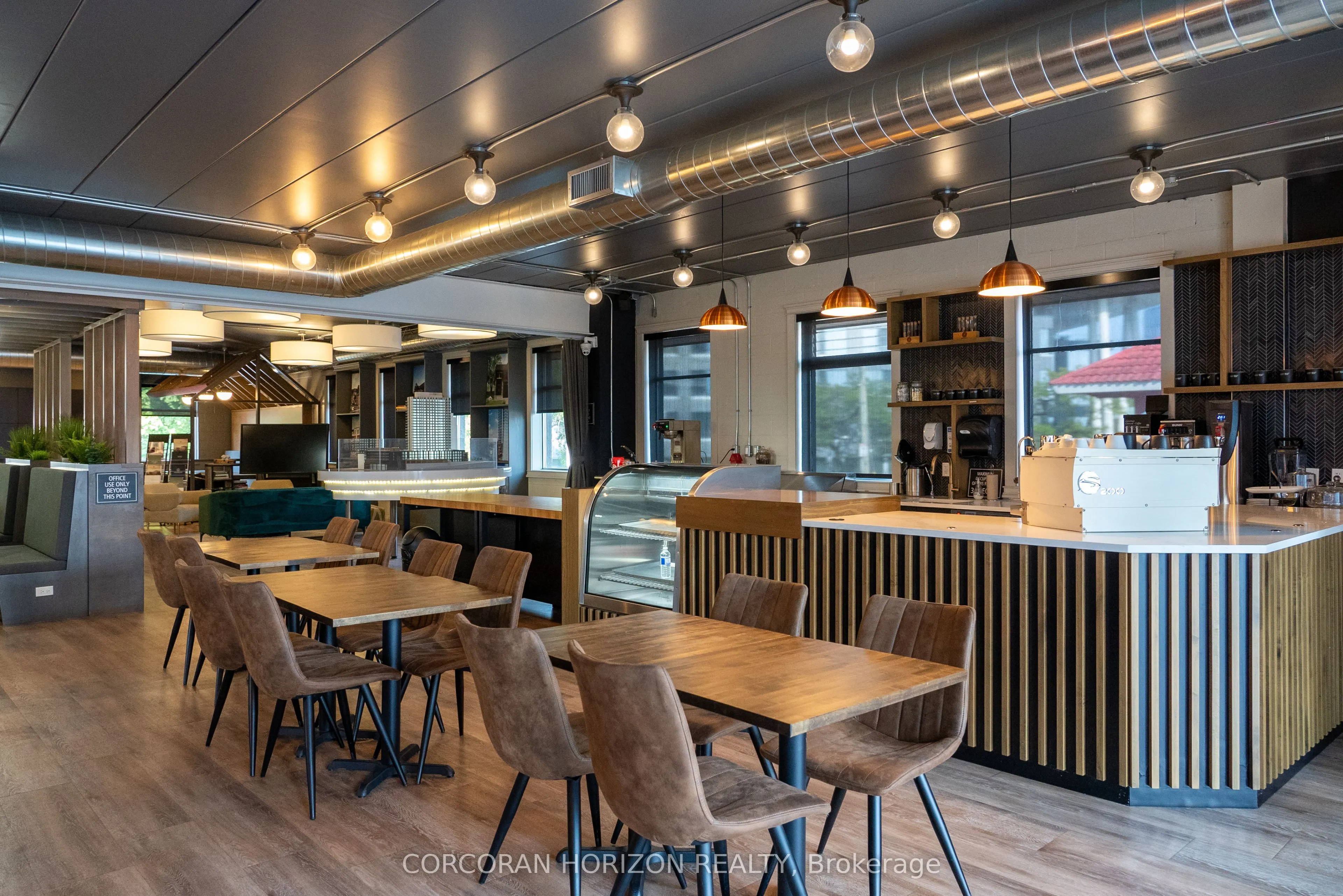 618 King Street W, #A
