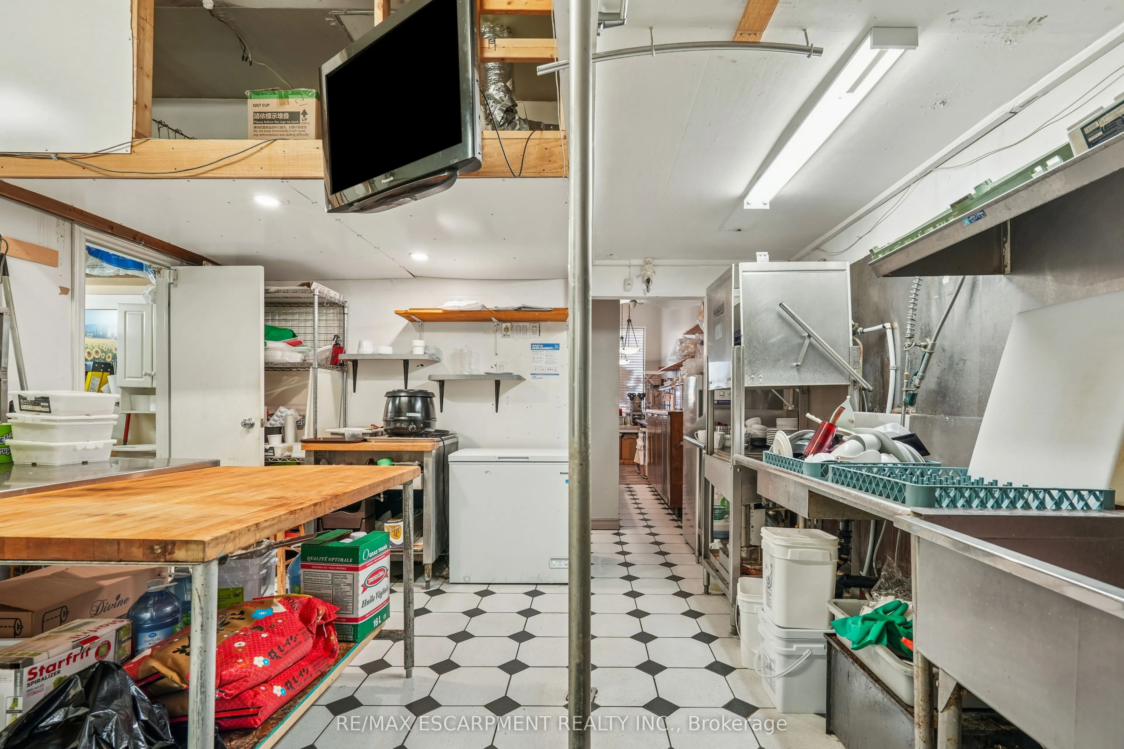295 Alma Street, #2