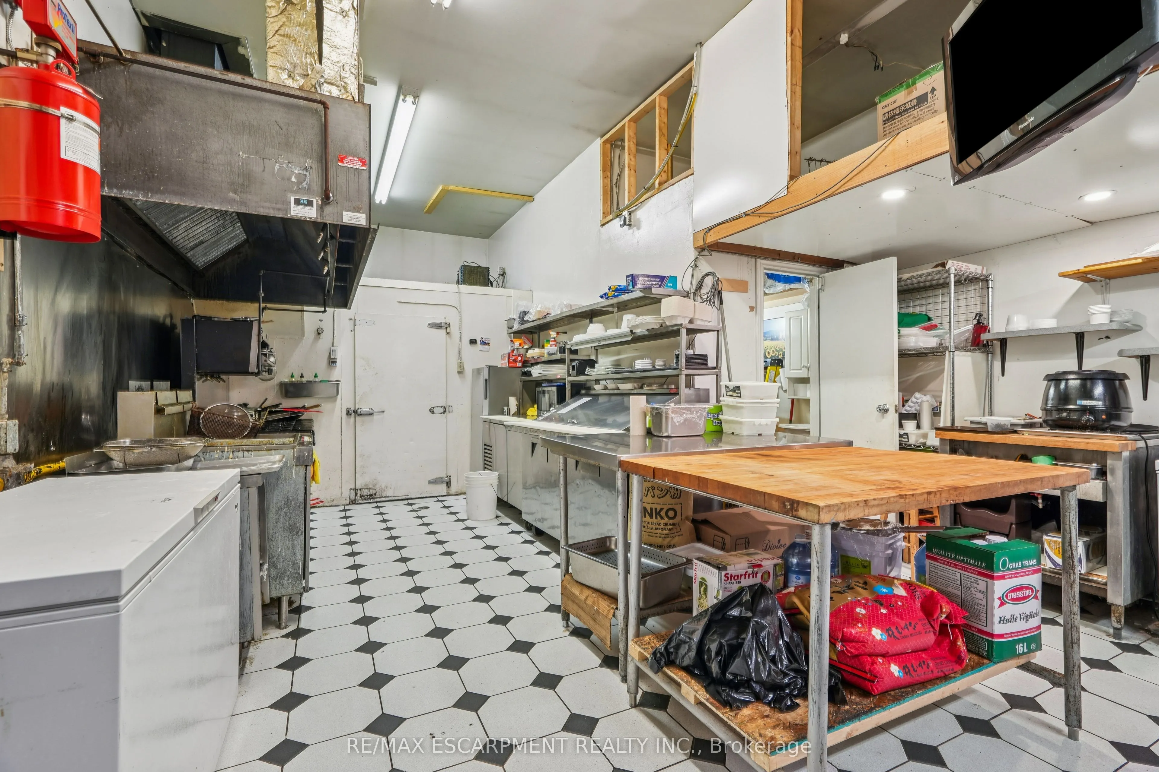 295 Alma Street, #2