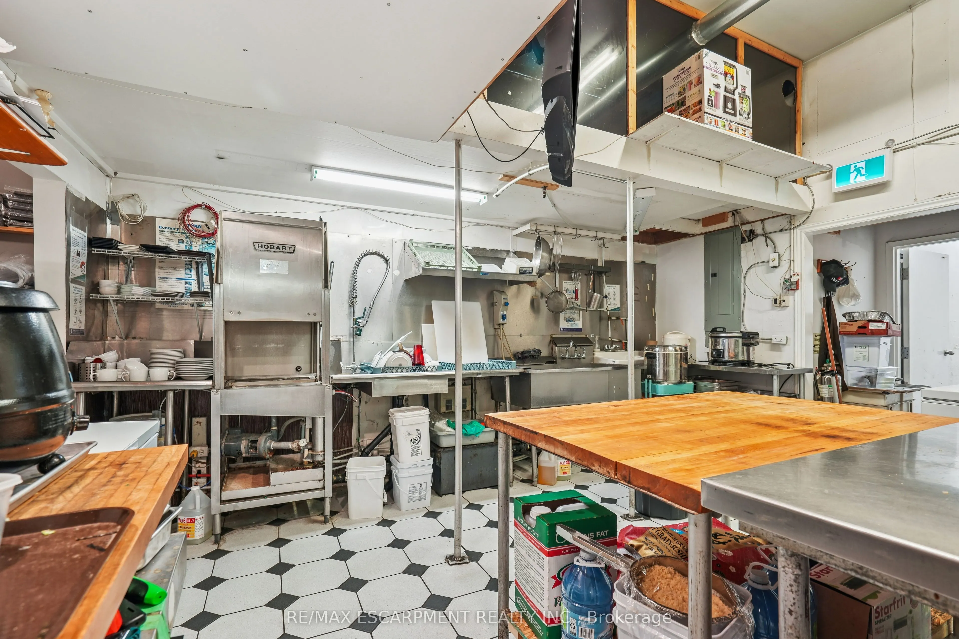 295 Alma Street, #2