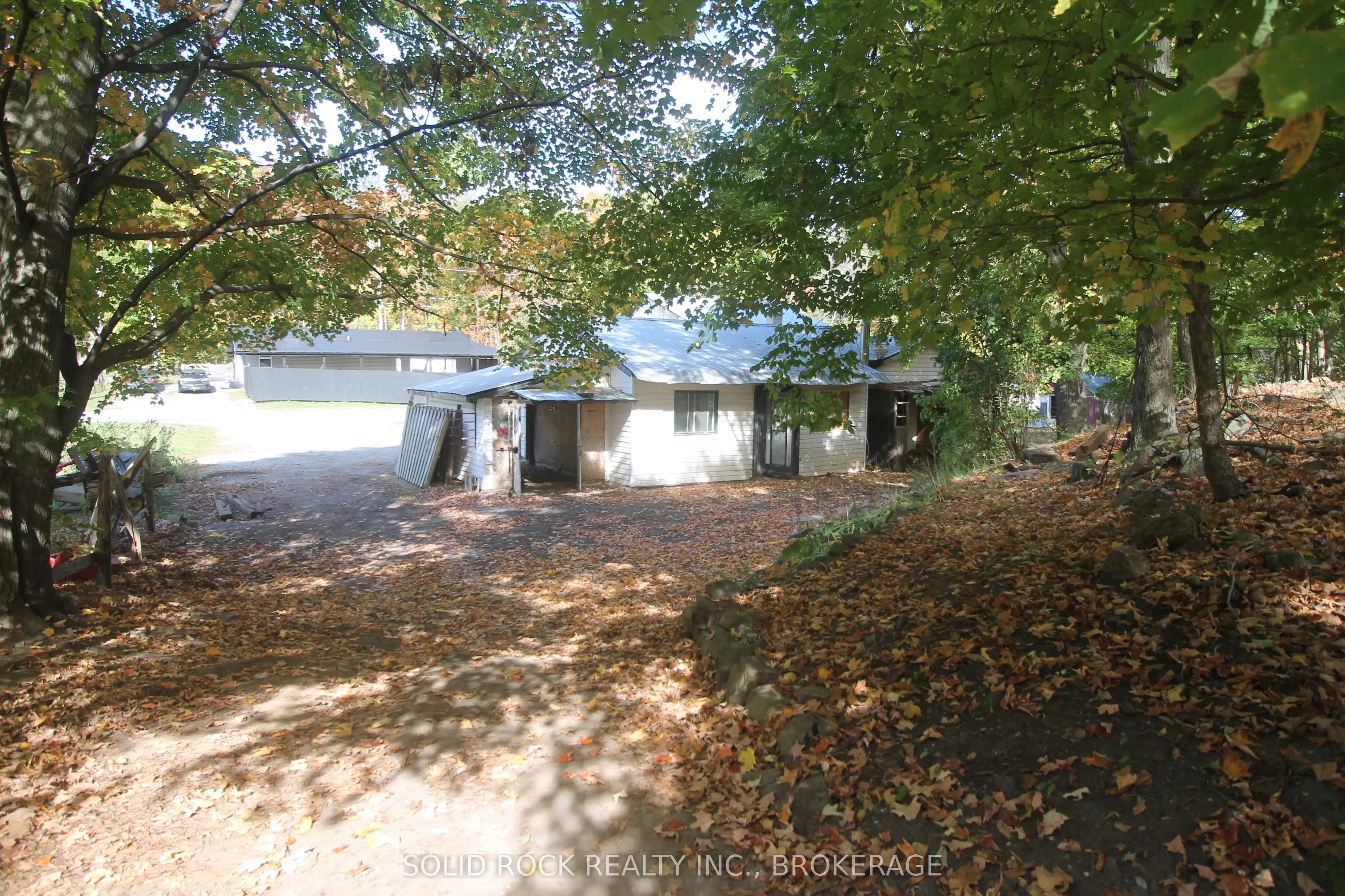 6140 Perth Road