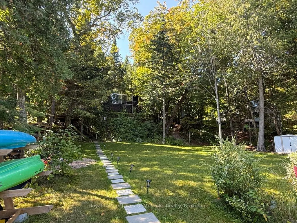 879 Relative Road