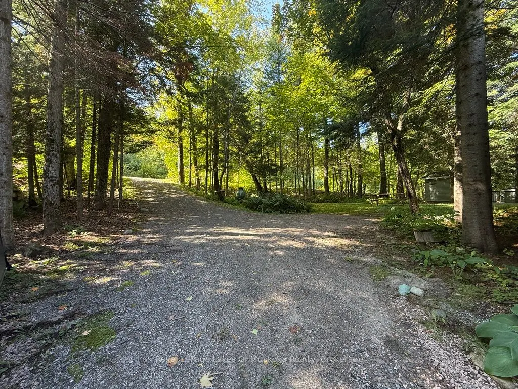 879 Relative Road