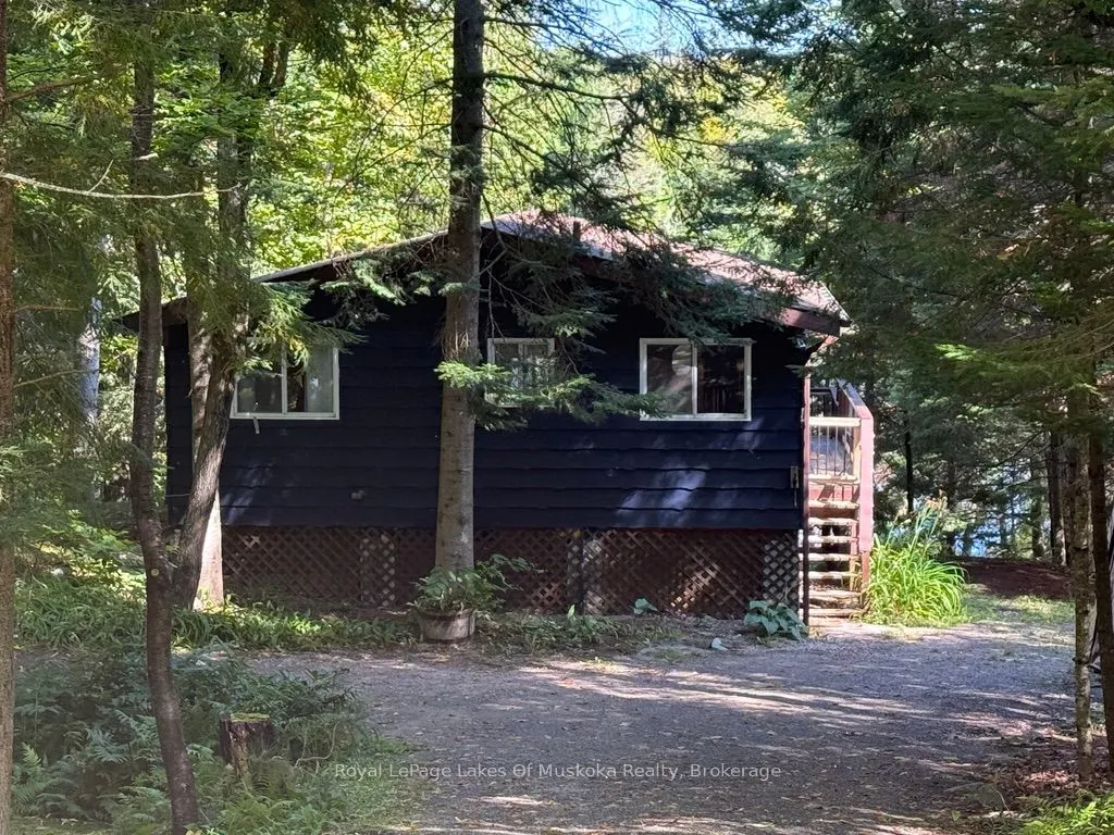 879 Relative Road