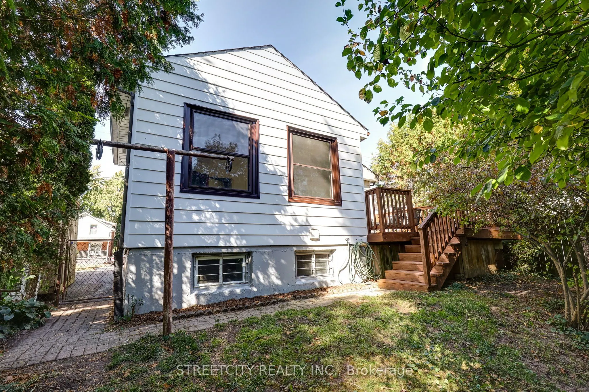 71 Connaught Avenue
