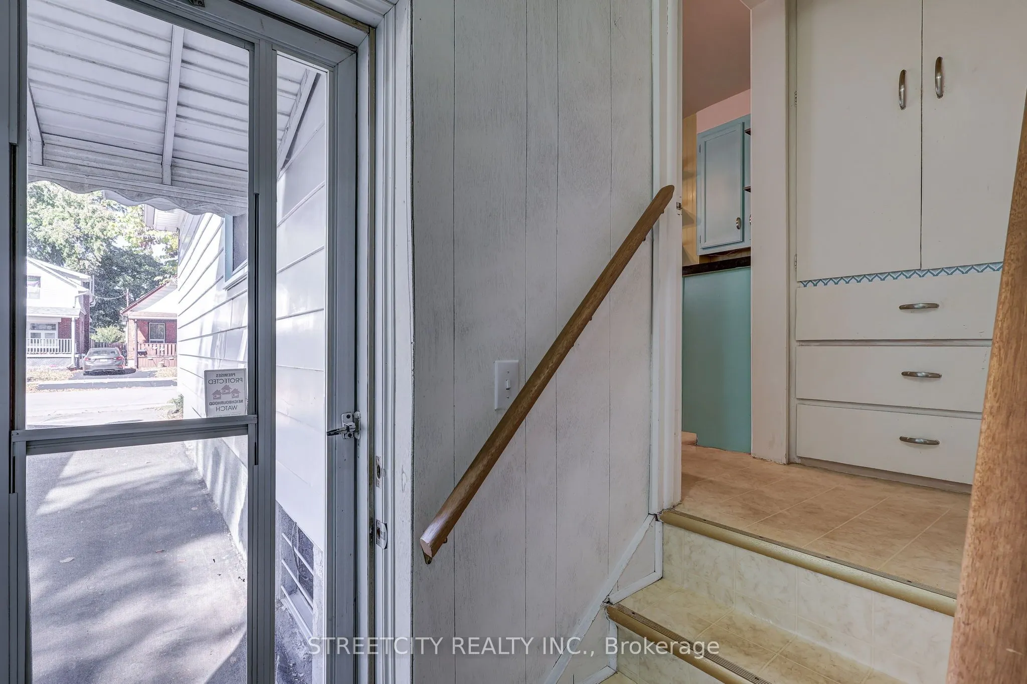 71 Connaught Avenue