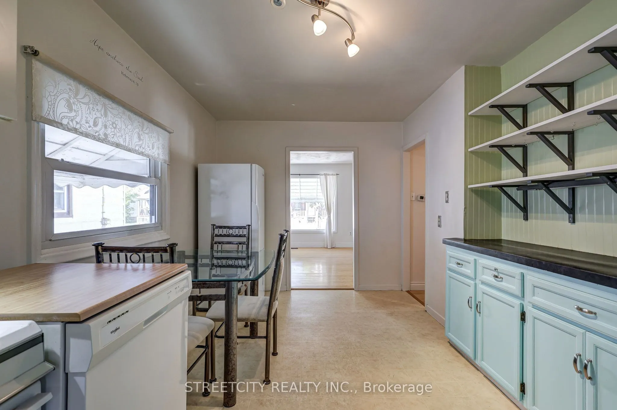 71 Connaught Avenue