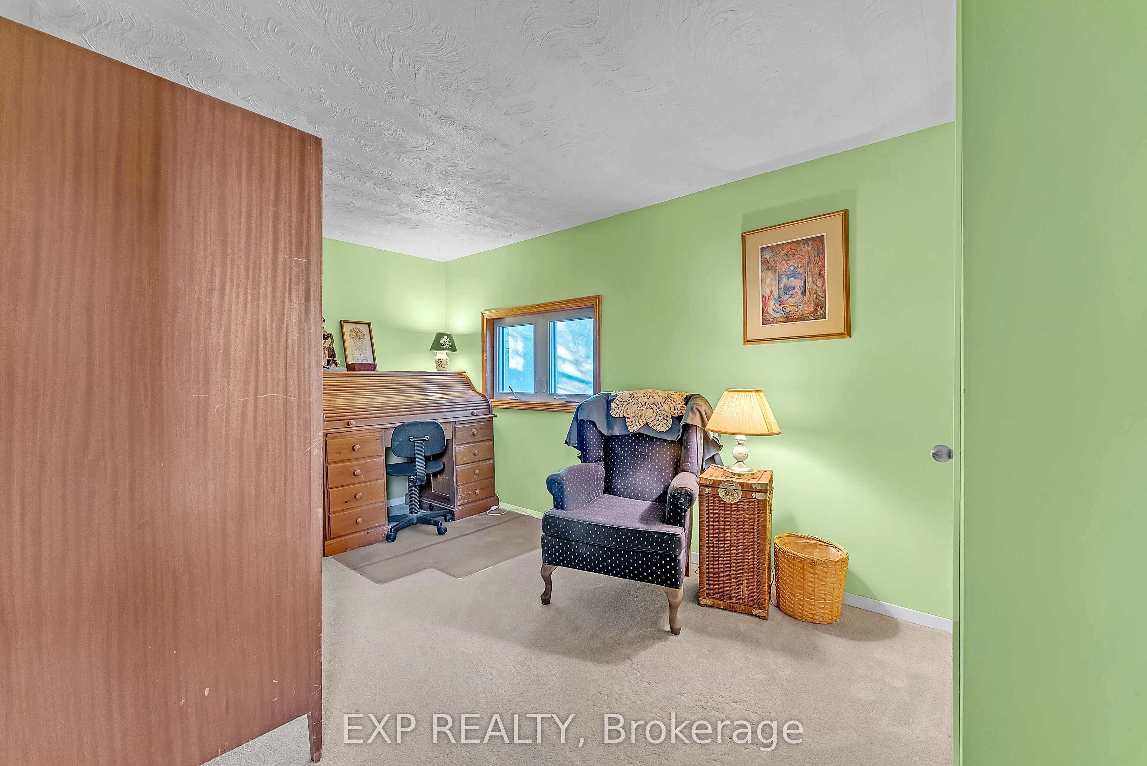 18630 Loyalist Parkway