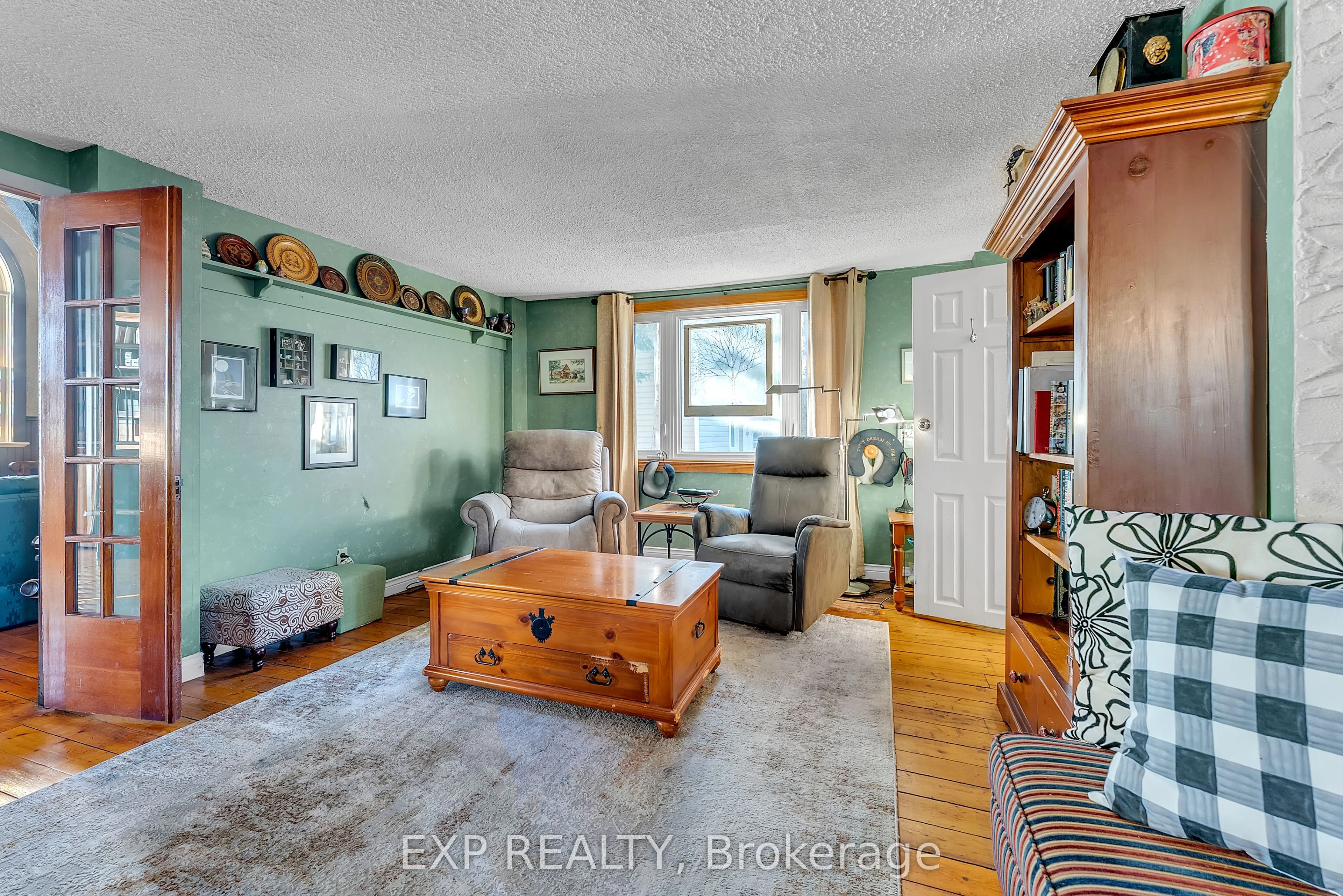 18630 Loyalist Parkway